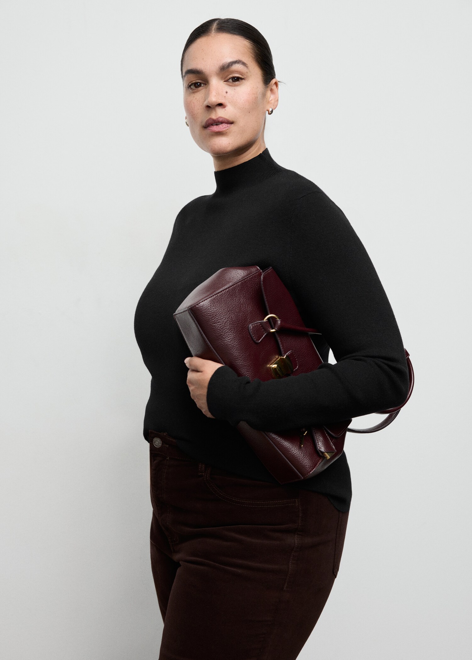 Tailliertes Jersey mit Perkins-Kragen - Detail des Artikels 5