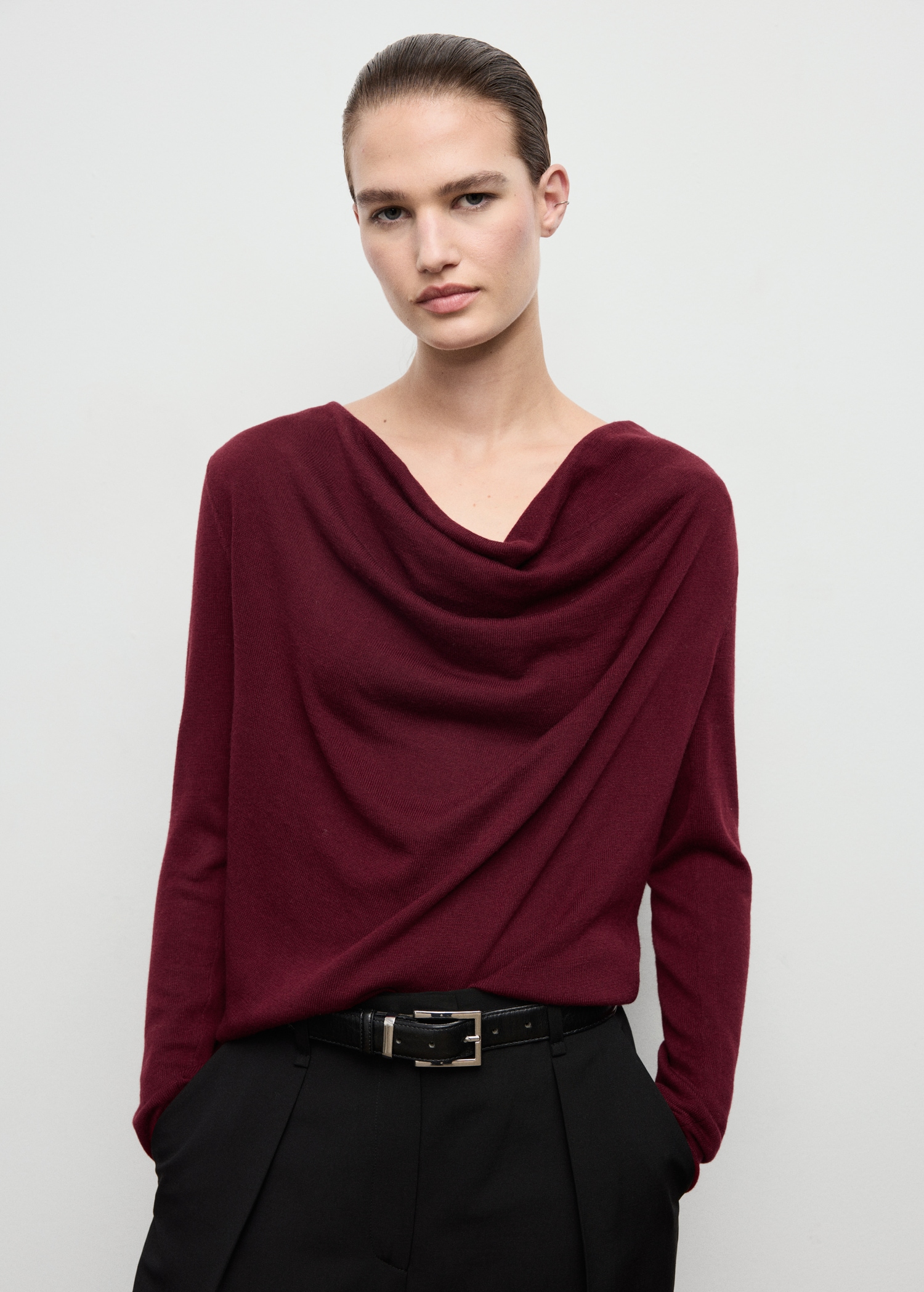 Cowl neck sweater - Medium plane