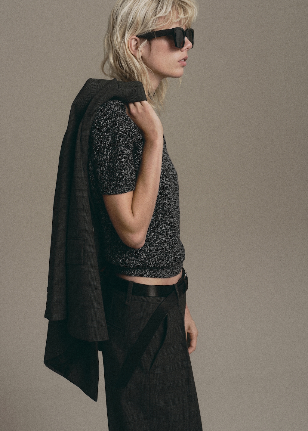 Heathered jersey with a Perkins collar