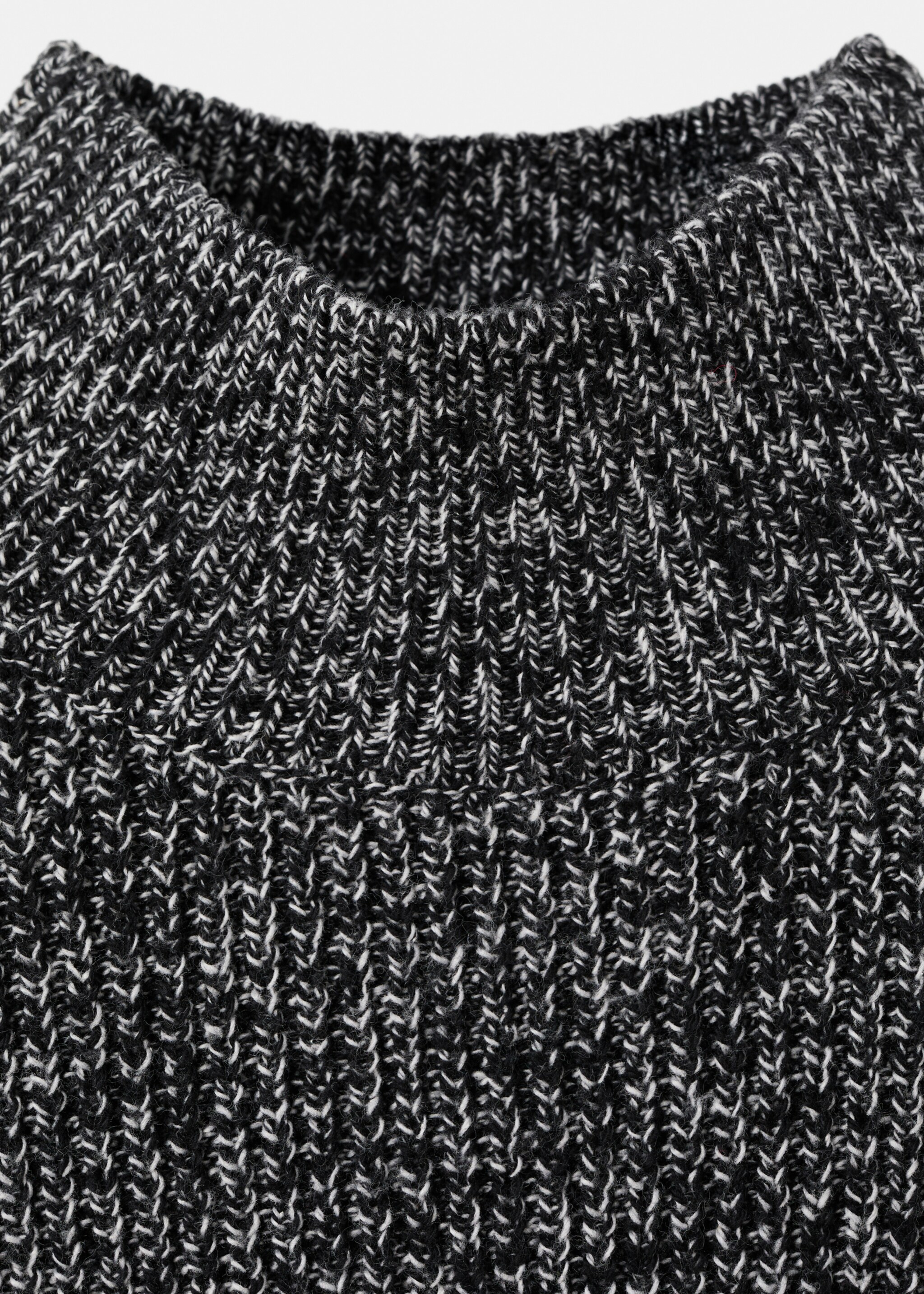 Jersei jaspiat coll perkins - Detall de l'article 8, Negre. Ref: 17007815-00.