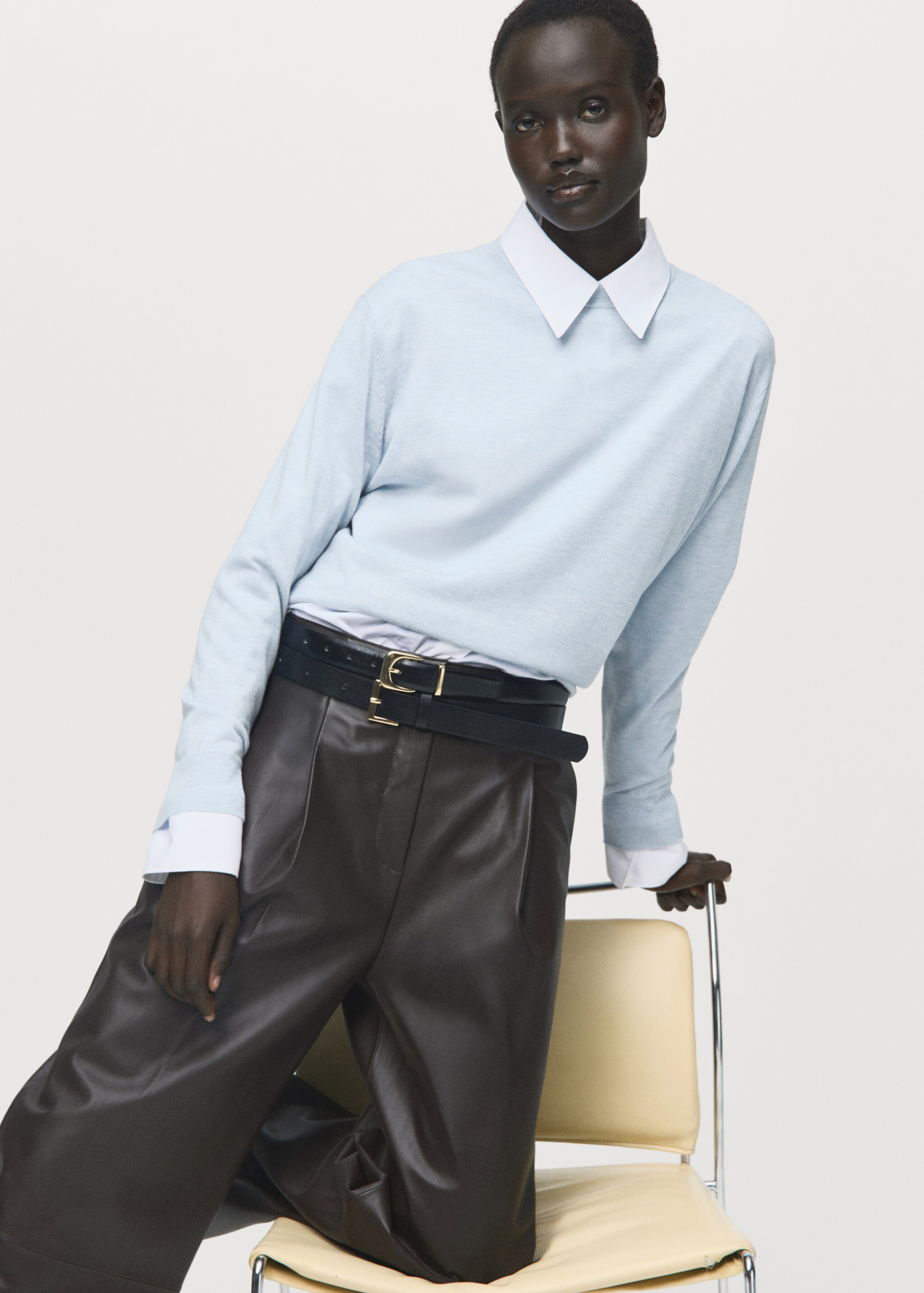 Fine-knit crew-neck sweater - Details of the article 6, Sky Blue. Ref: 17007817-00.