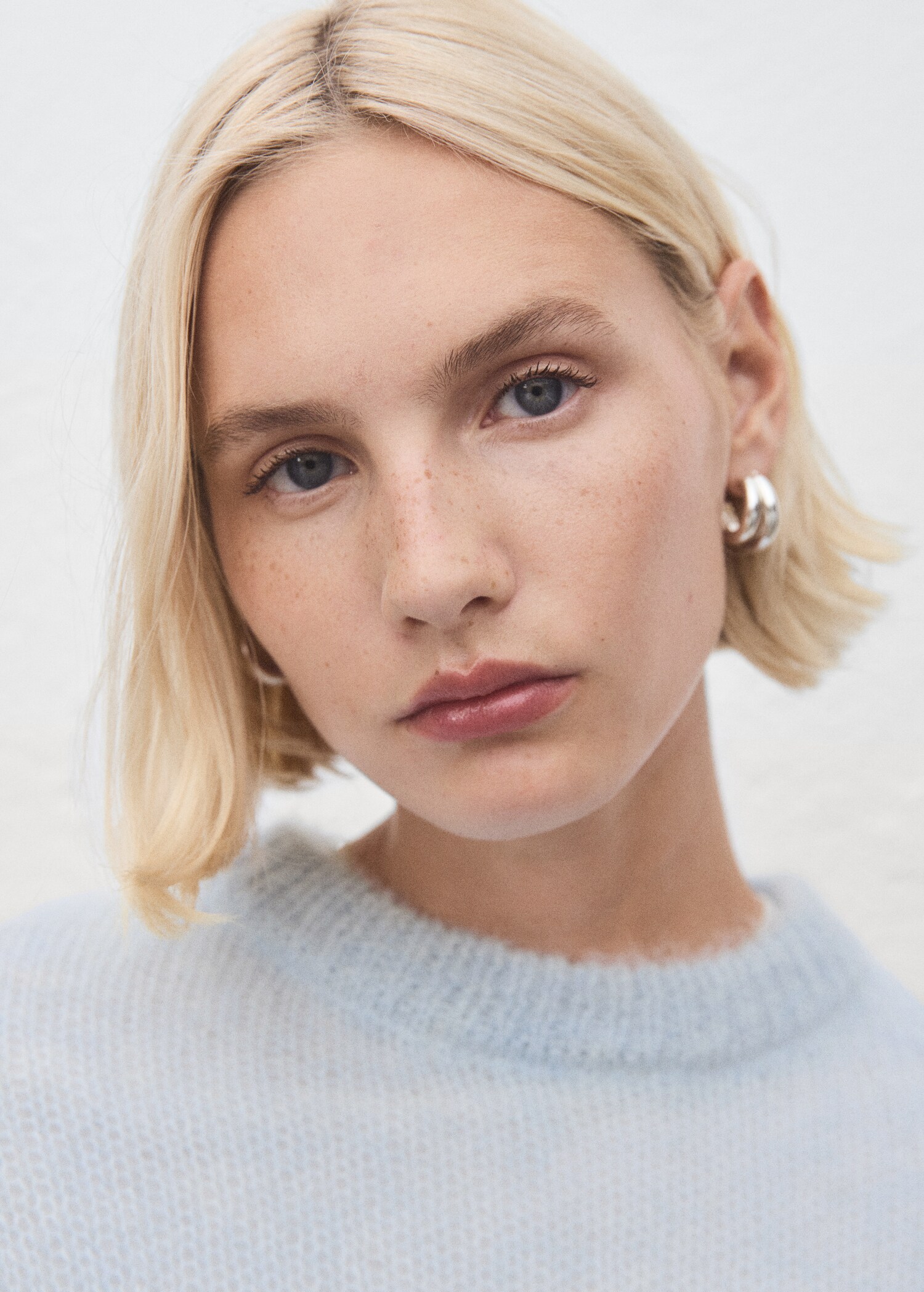 Semi-transparent alpaca sweater - Details of the article 1