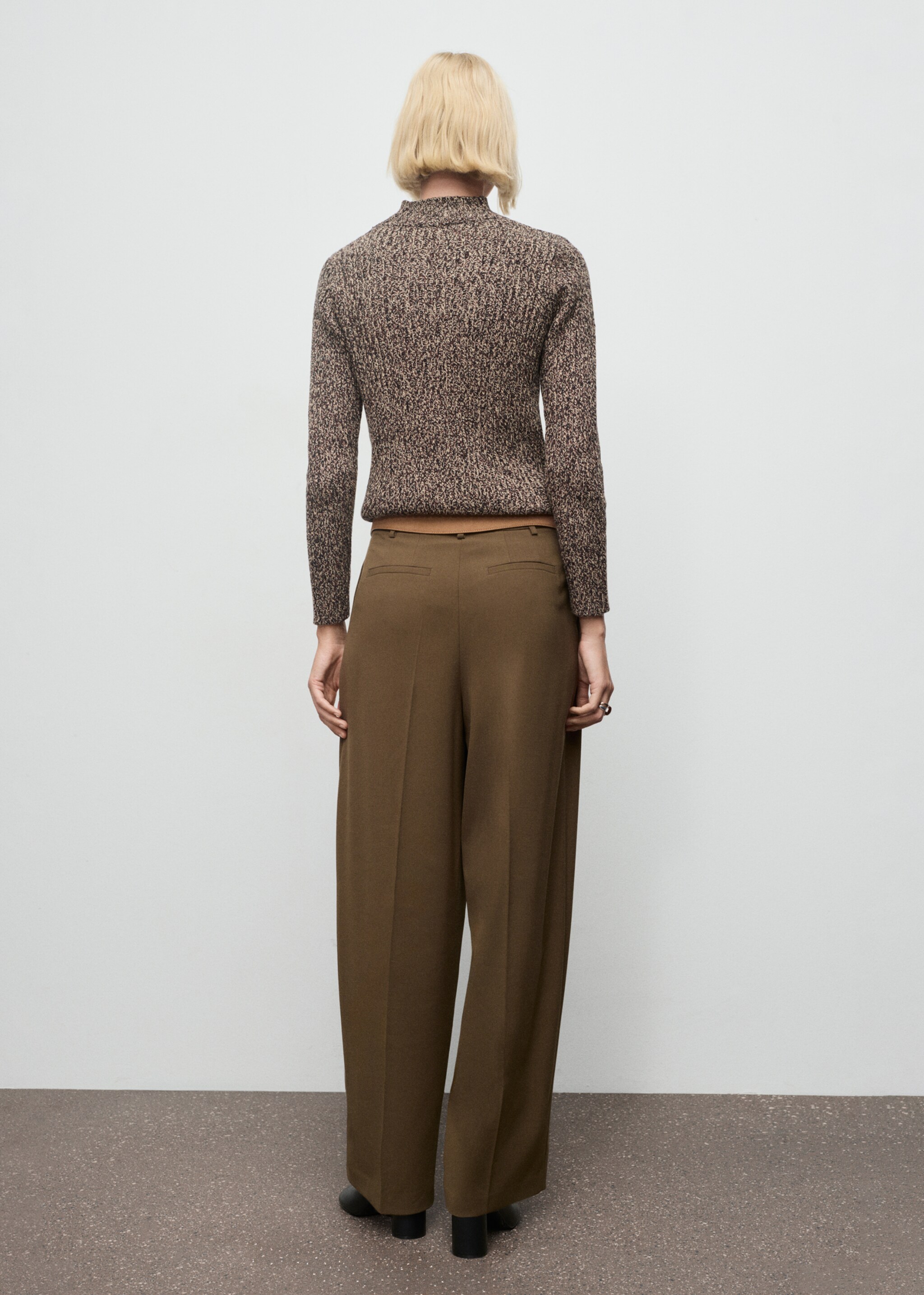 Speckled perkins-neck sweater - Reverse of the article, Chocolate. Ref: 17007823-00.
