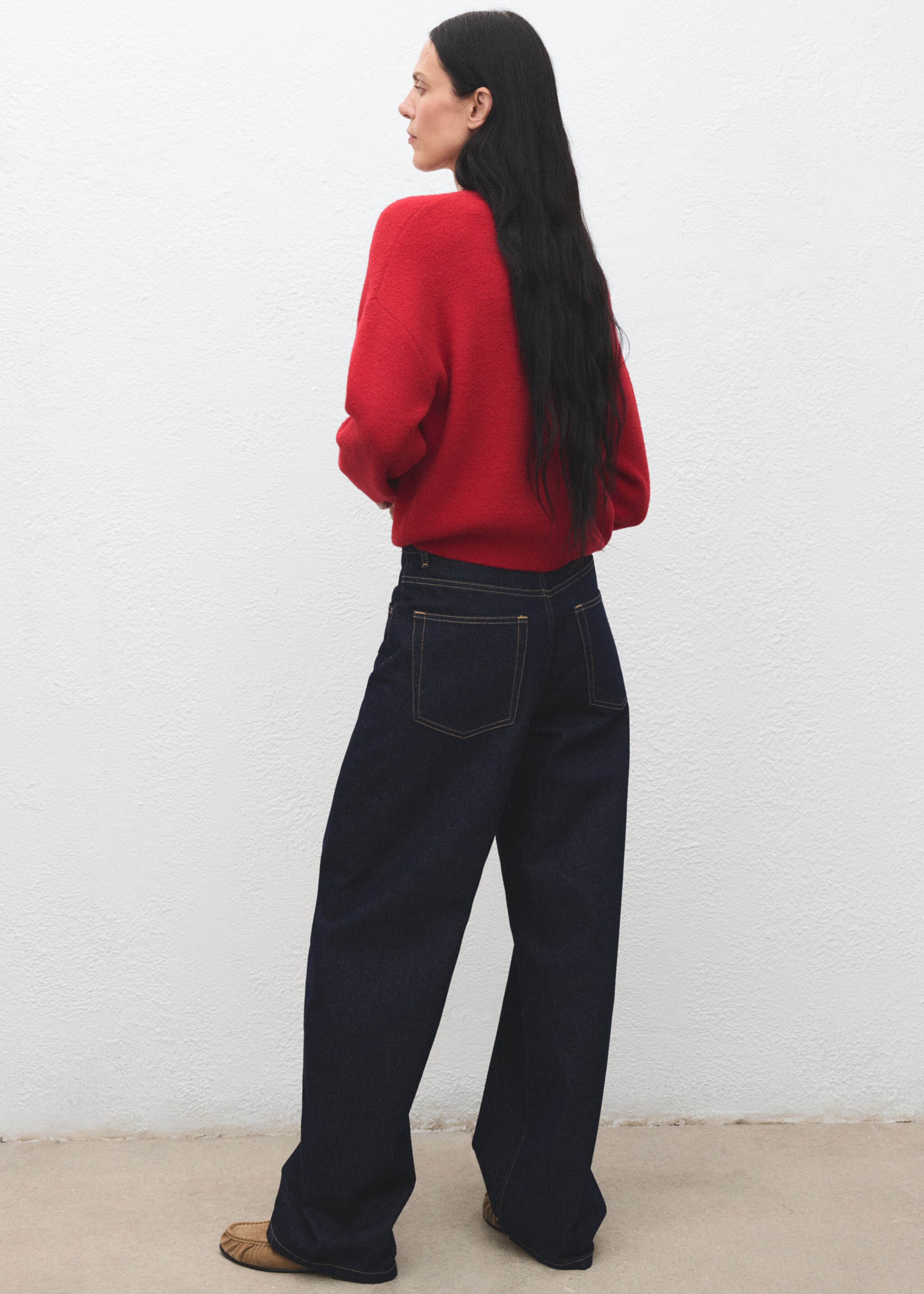 Round-neck knitted sweater - Reverse of the article, Red. Ref: 17007825-00.