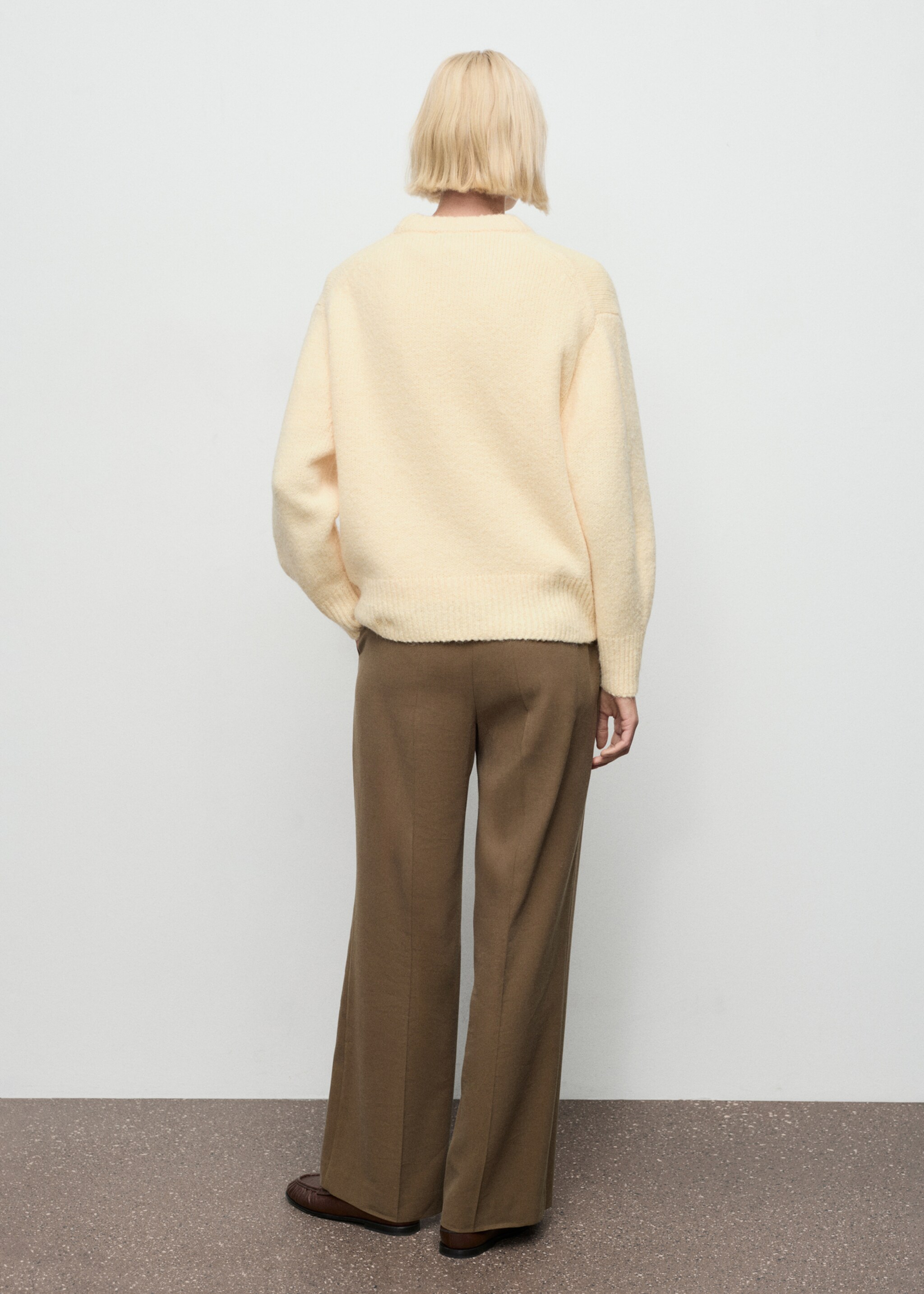 Chunky-knit sweater - Reverse of the article, Pastel Yellow. Ref: 17007828-00.
