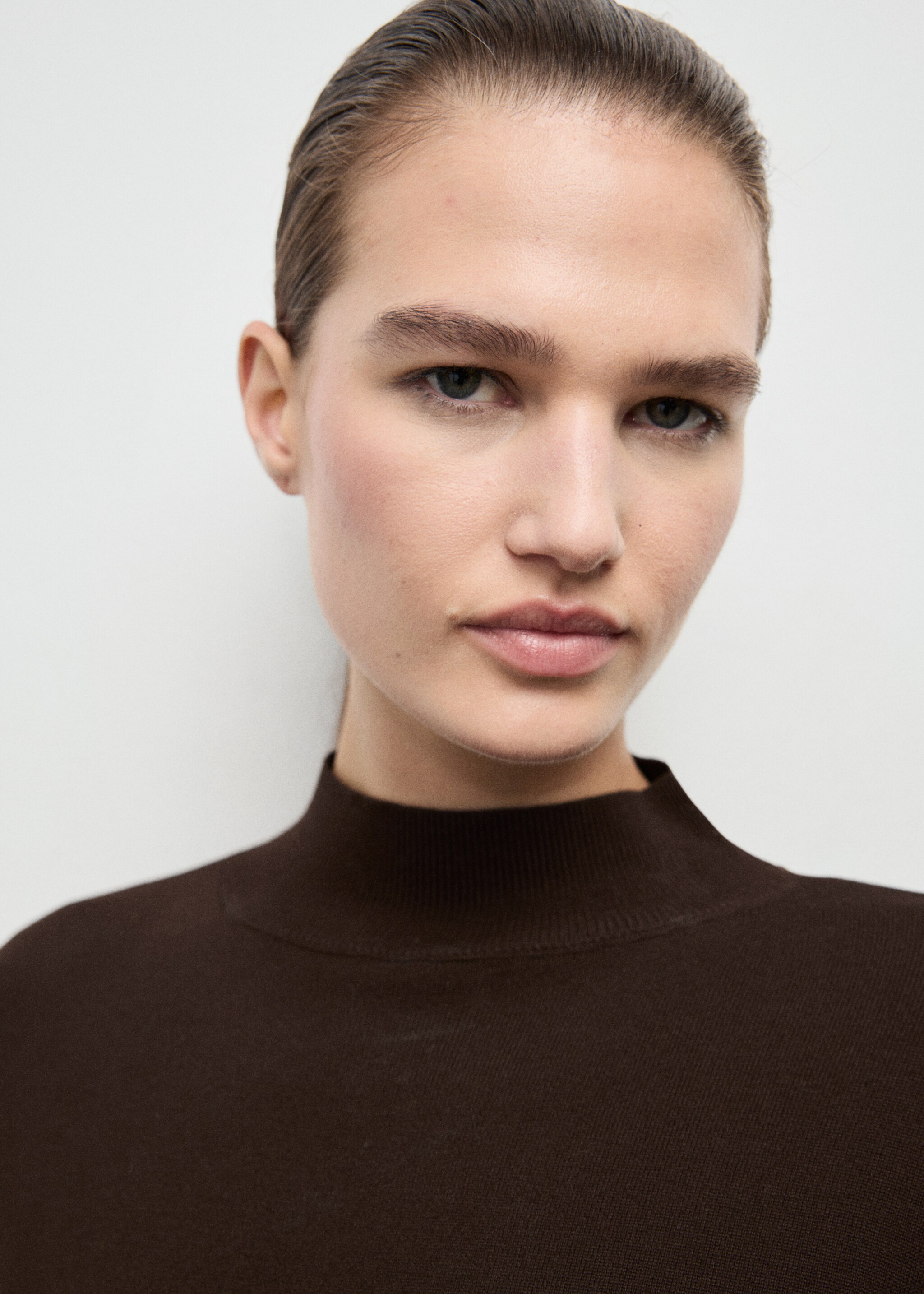 Knot detail sweater - Details of the article 1, Chocolate. Ref: 17007830-00.