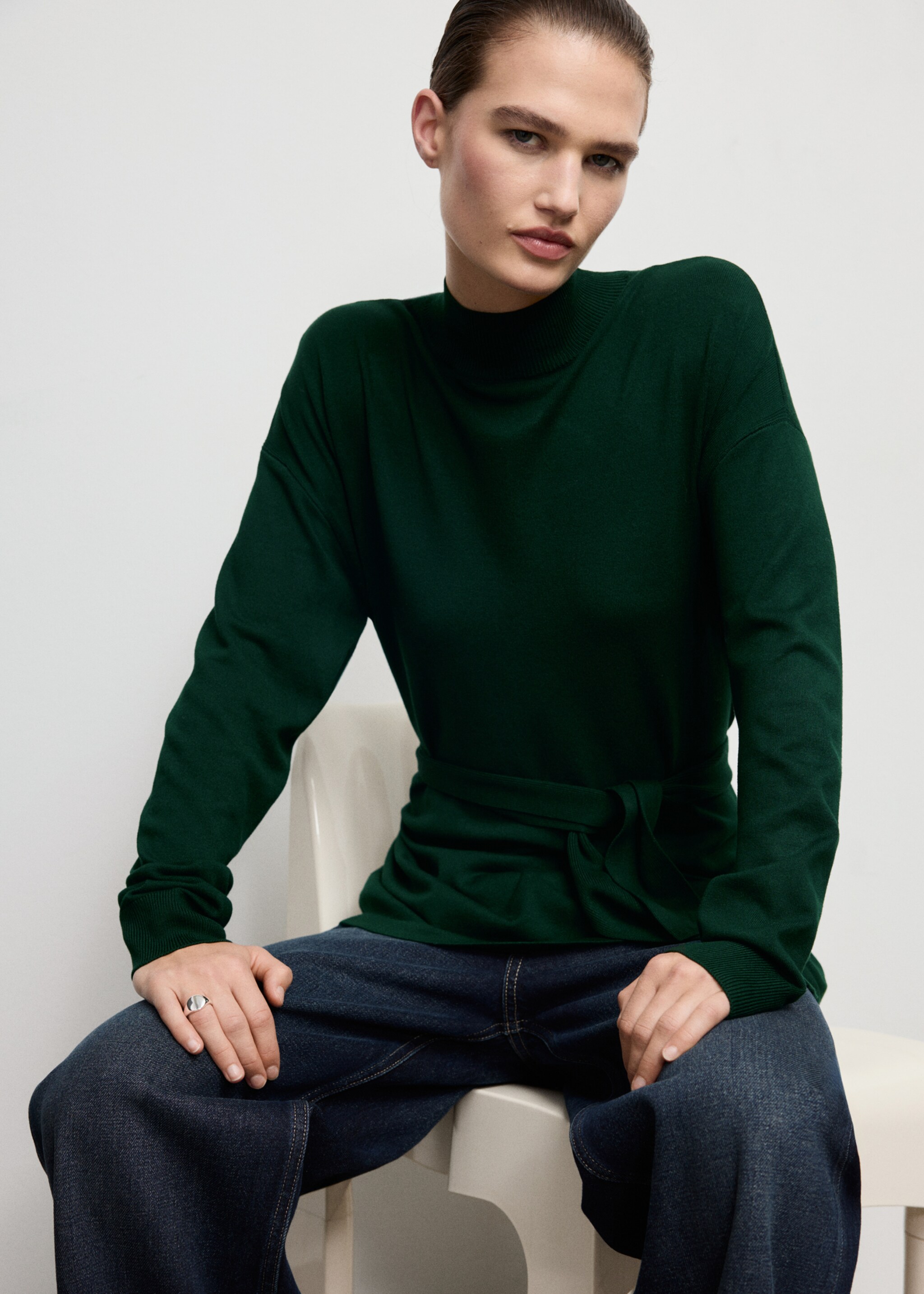 Knot detail sweater - Details of the article 2, Dark Green. Ref: 17007830-00.