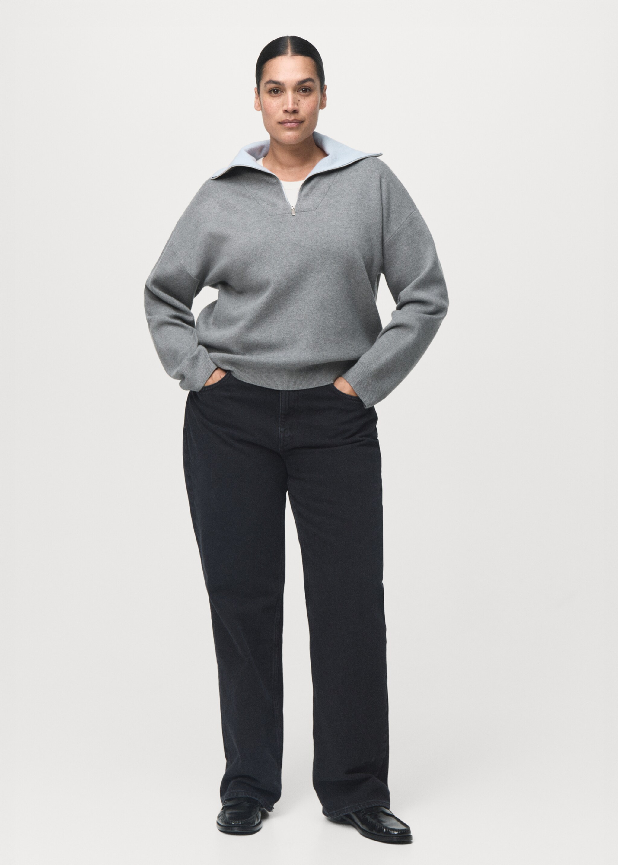 Turtleneck sweater with zip - Details of the article 3, Grey. Ref: 17007833-00.