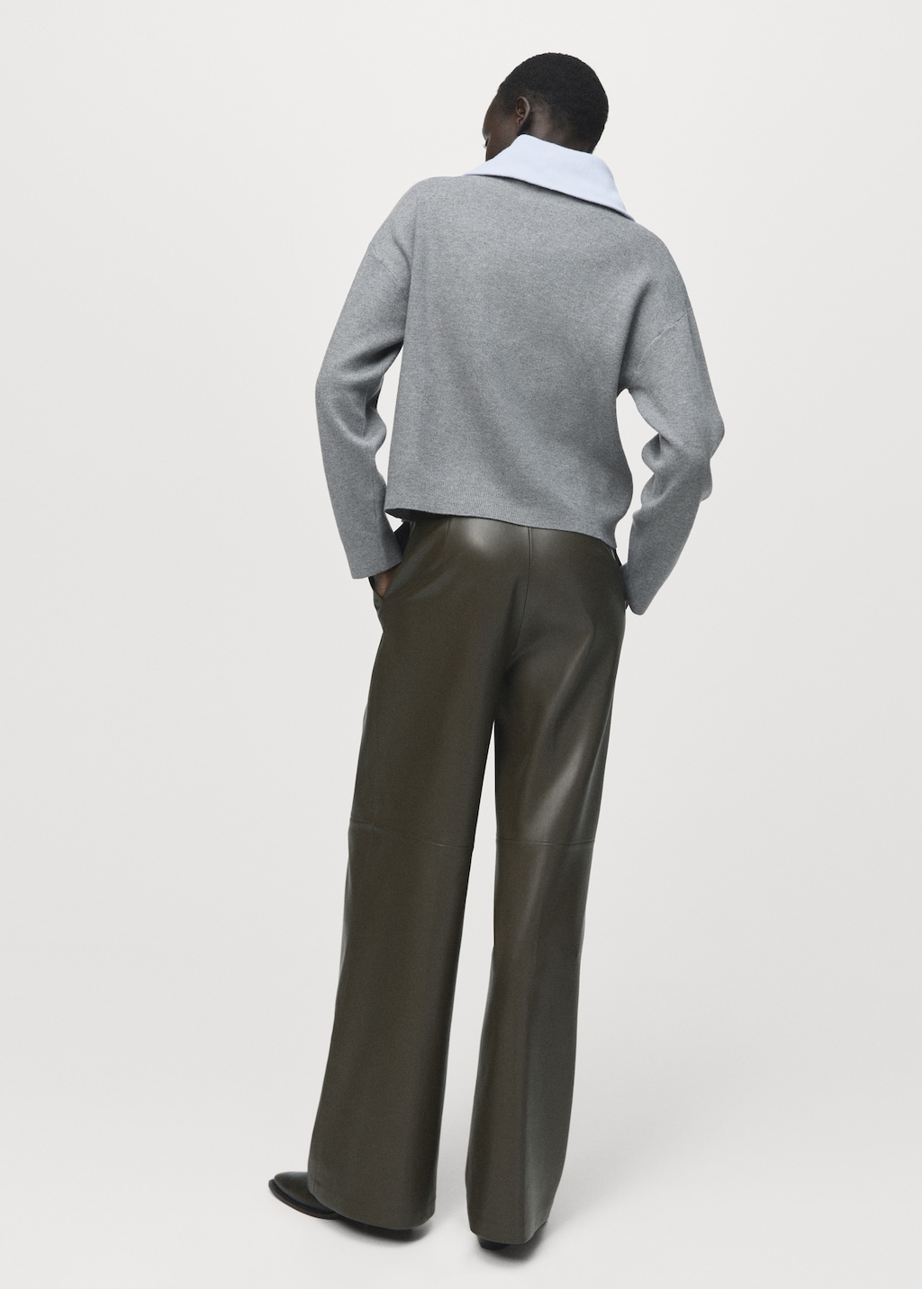 Turtleneck sweater with zip