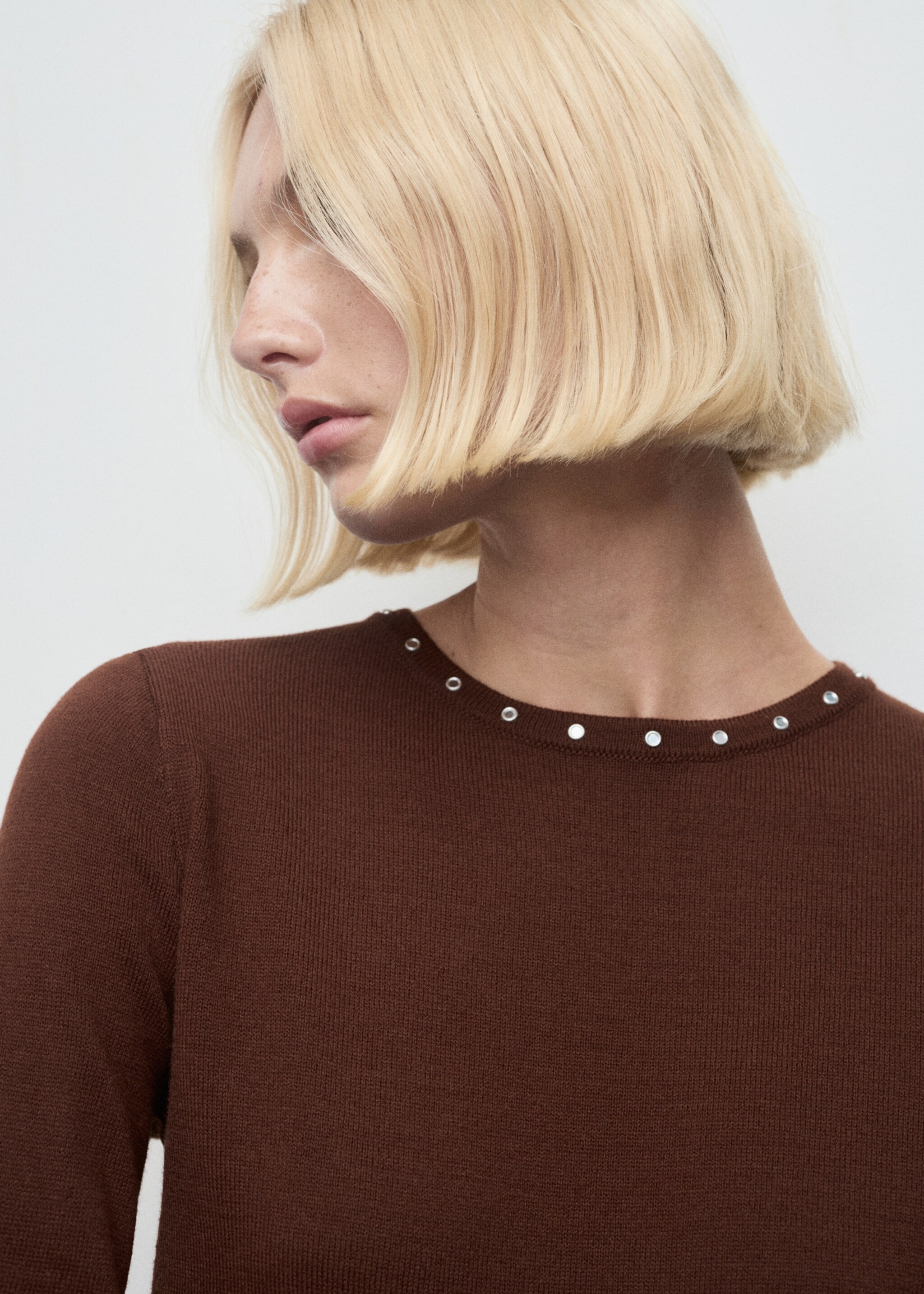 كنزة محبوكة ومرصعة - تفاصيل المنتج 1, بني. Ref: 17007836-00.