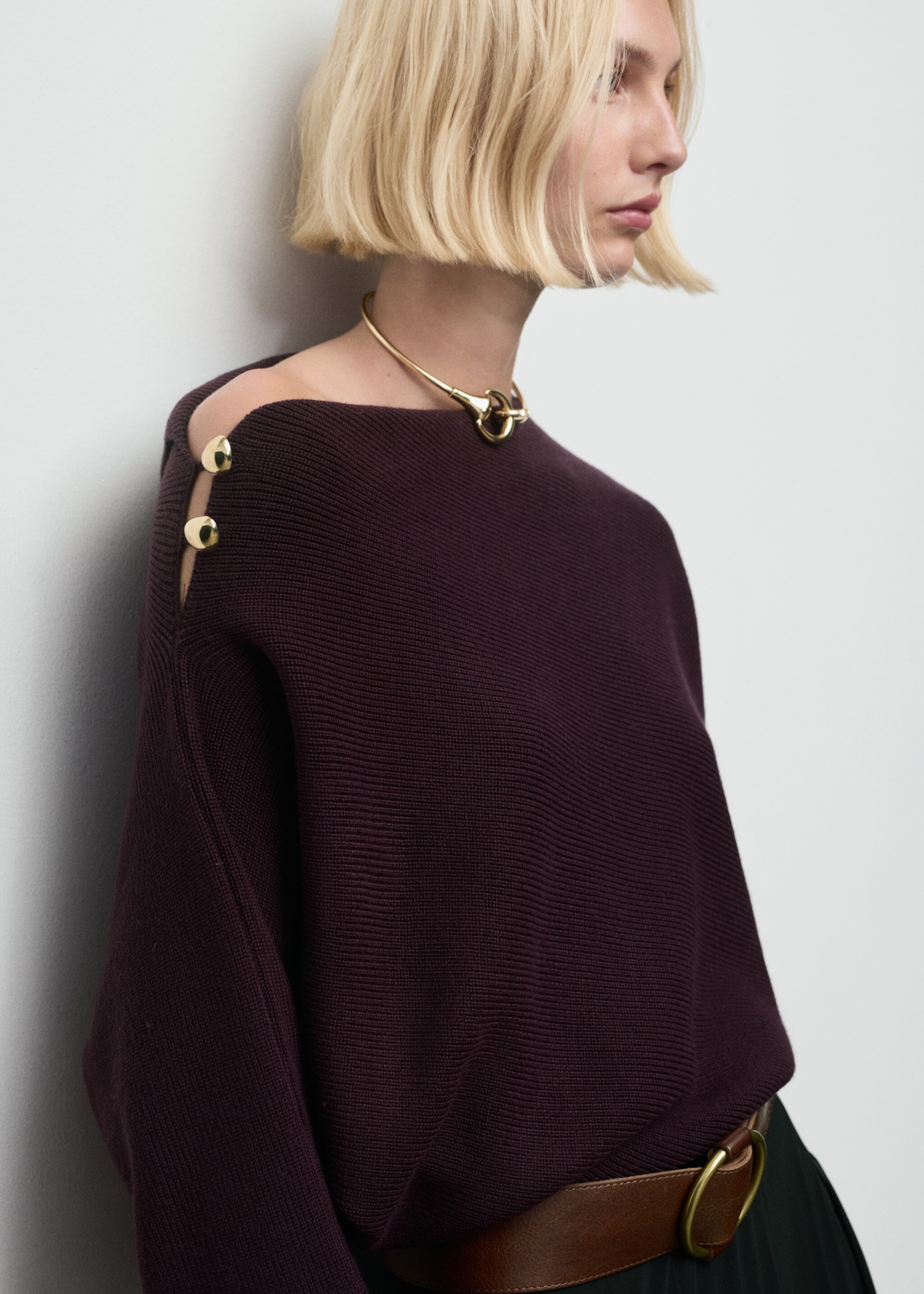 Sweater with asymmetrical neck and jewel buttons - Medium plane, Wine. Ref: 17007845-00.