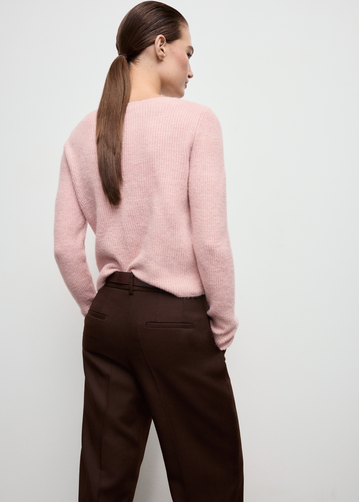 Knitted ribbed sweater - Reverse of the article