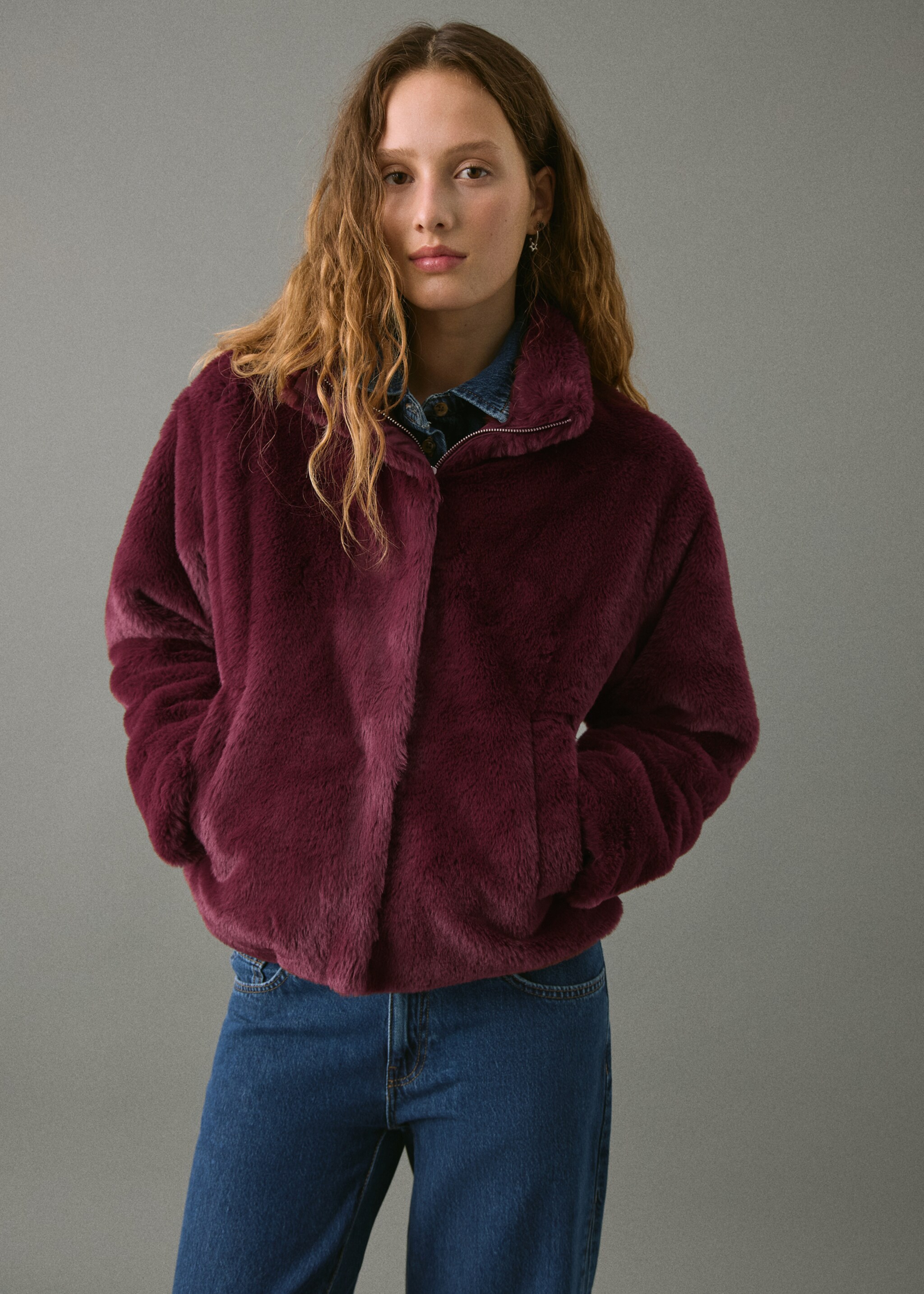 Fur-effect coat - Medium plane, Maroon. Ref: 17007884-00.