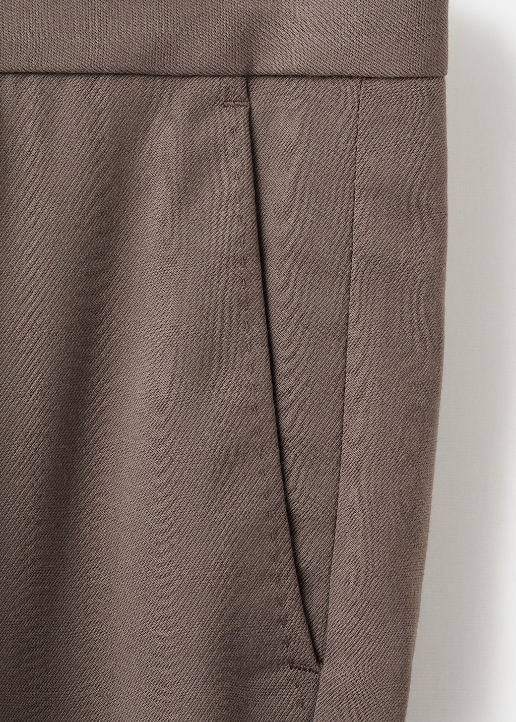 Regular-fit pleated pants