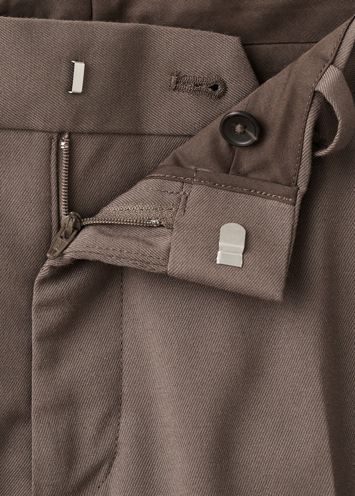 Regular-fit pleated trousers - Details of the article 8