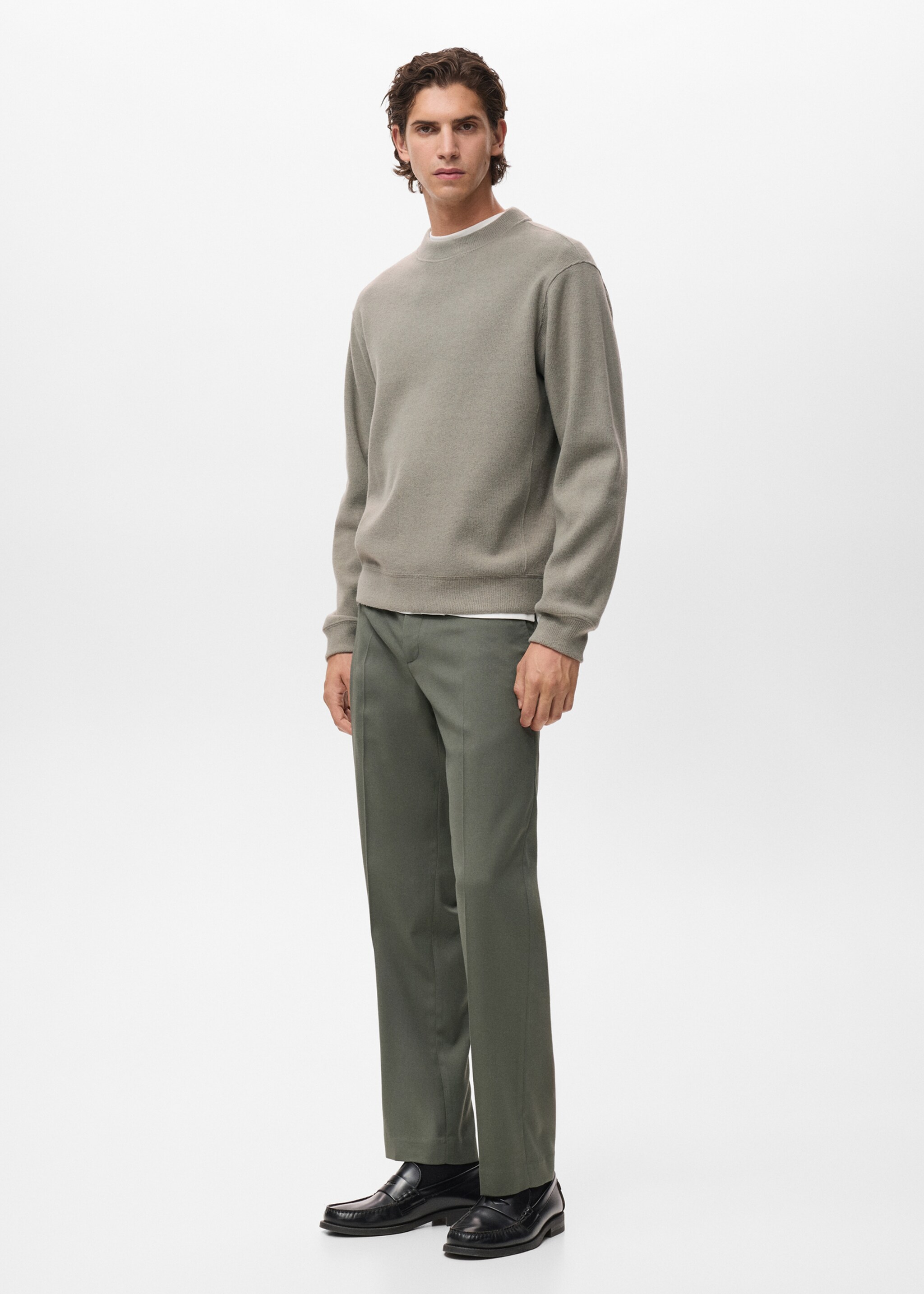 Regular-fit pleated trousers - Details of the article 2, Dark Green. Ref: 17007890-00.