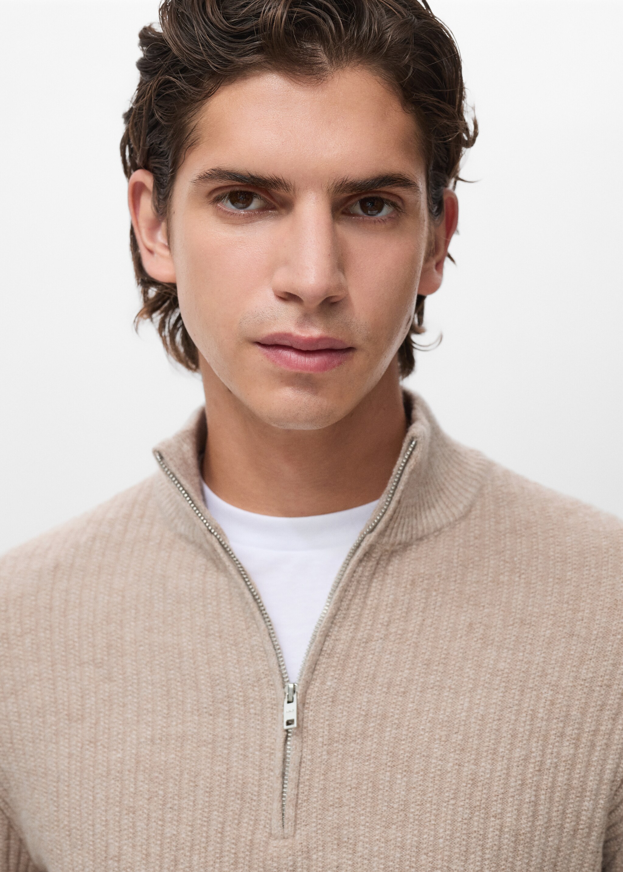 Ribbed sweater with zip neck - Details of the article 1, Sand. Ref: 17007899-00.