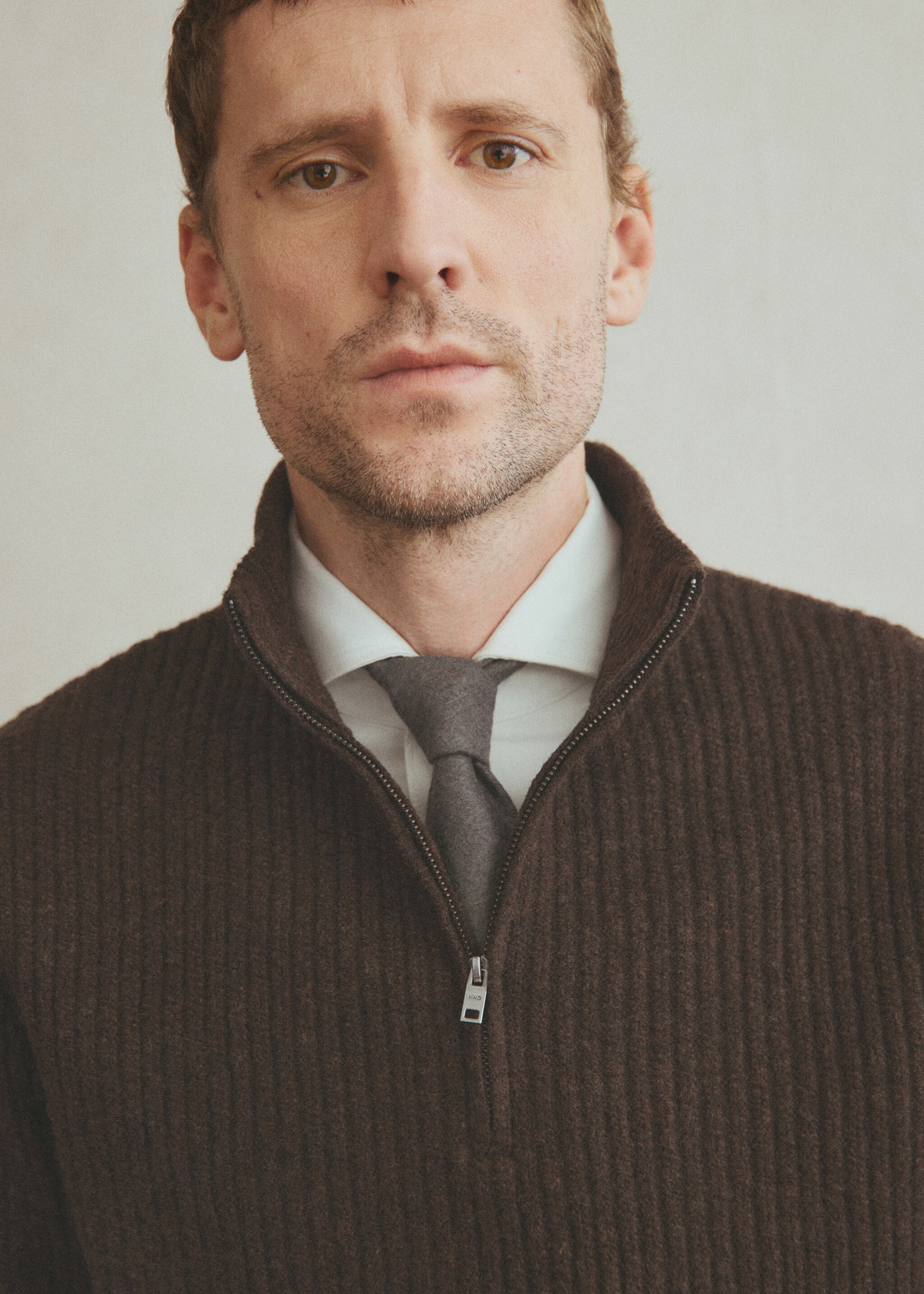 Ribbed sweater with zip neck - Details of the article 3, Brown. Ref: 17007899-00.