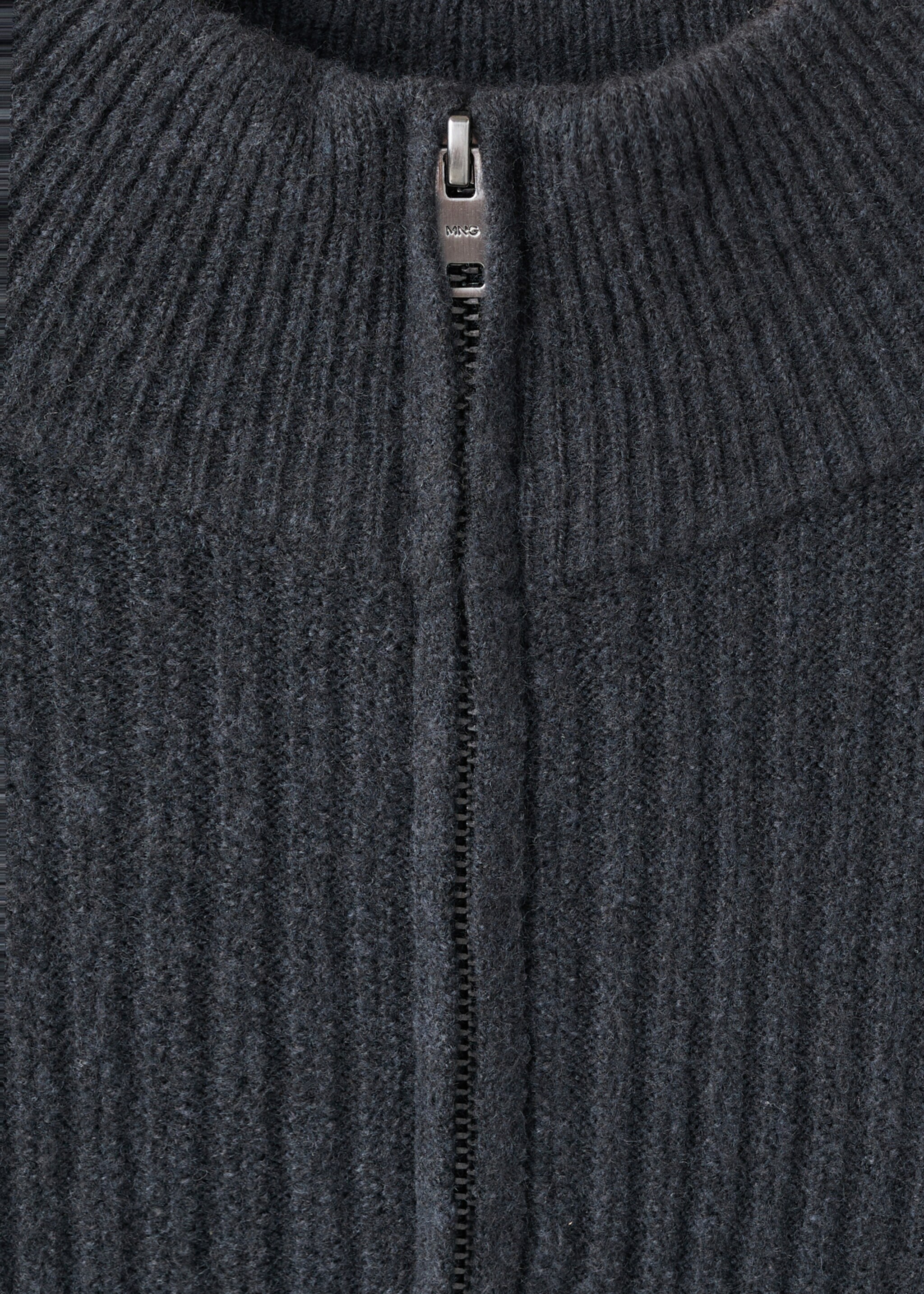 Ribbed sweater with zip neck - Details of the article 8, Indigo Blue. Ref: 17007899-00.