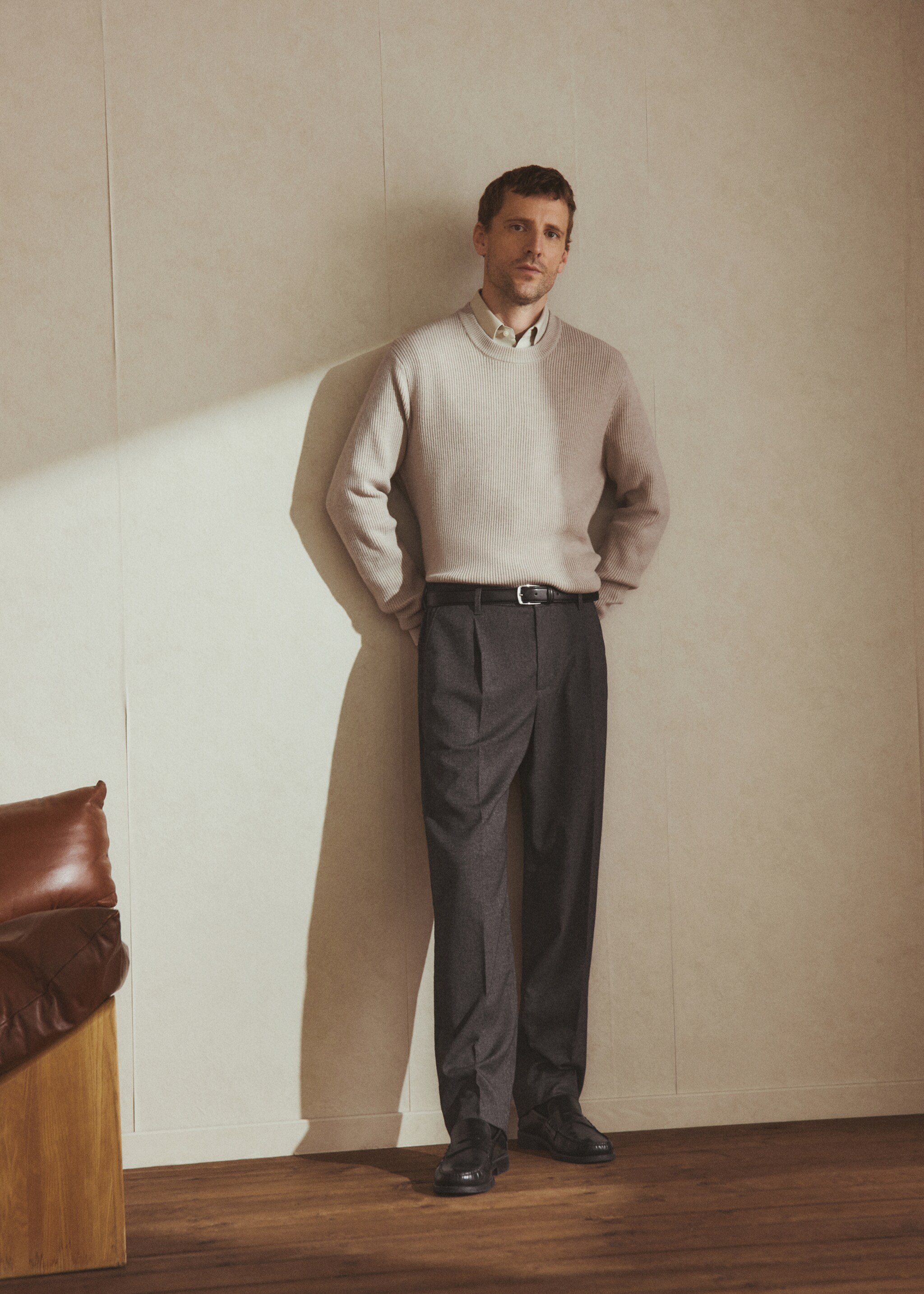 Knitted ribbed sweater - Details of the article 3, Sand. Ref: 17007900-00.