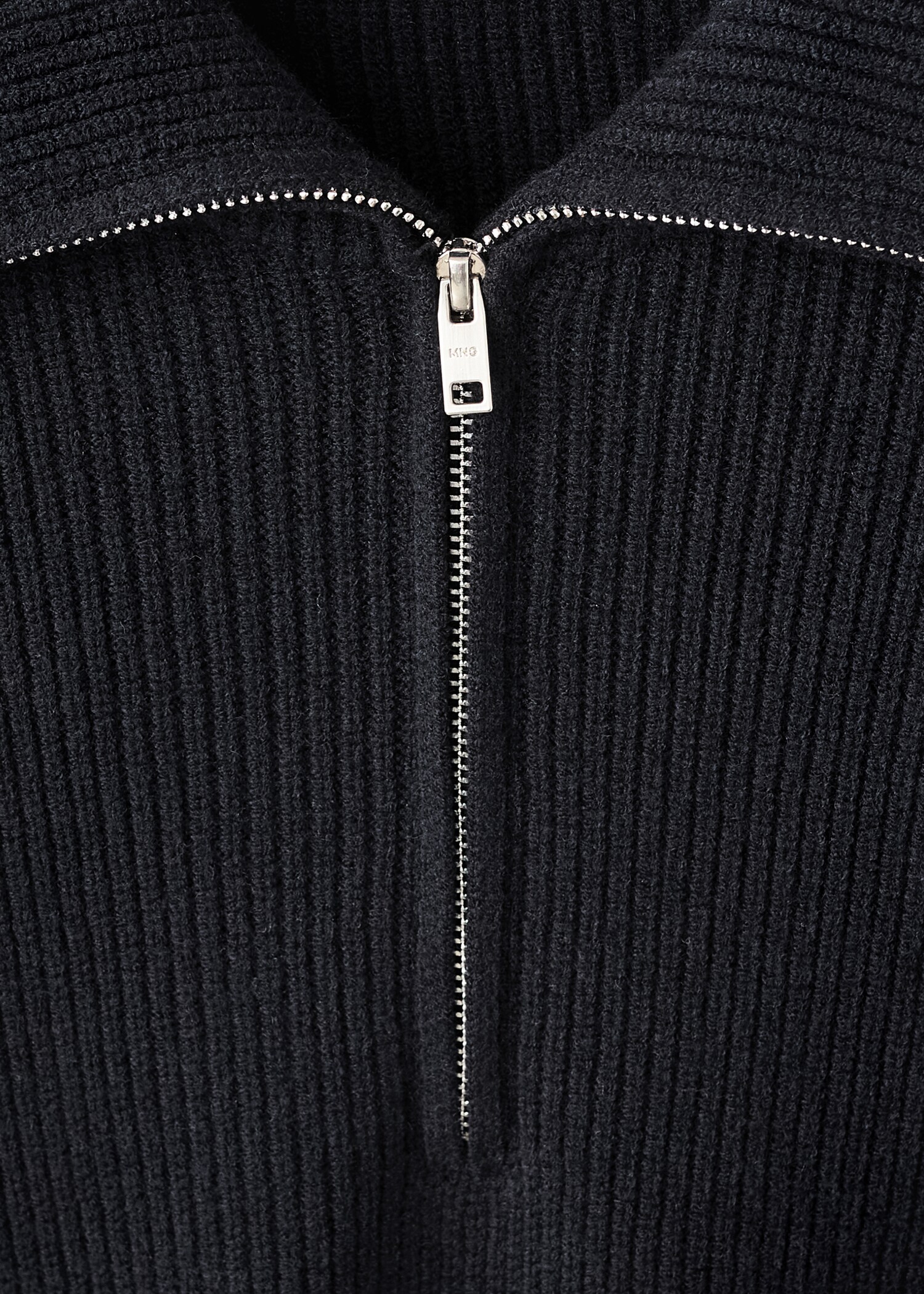Knitted sweater with zip collar - Details of the article 8