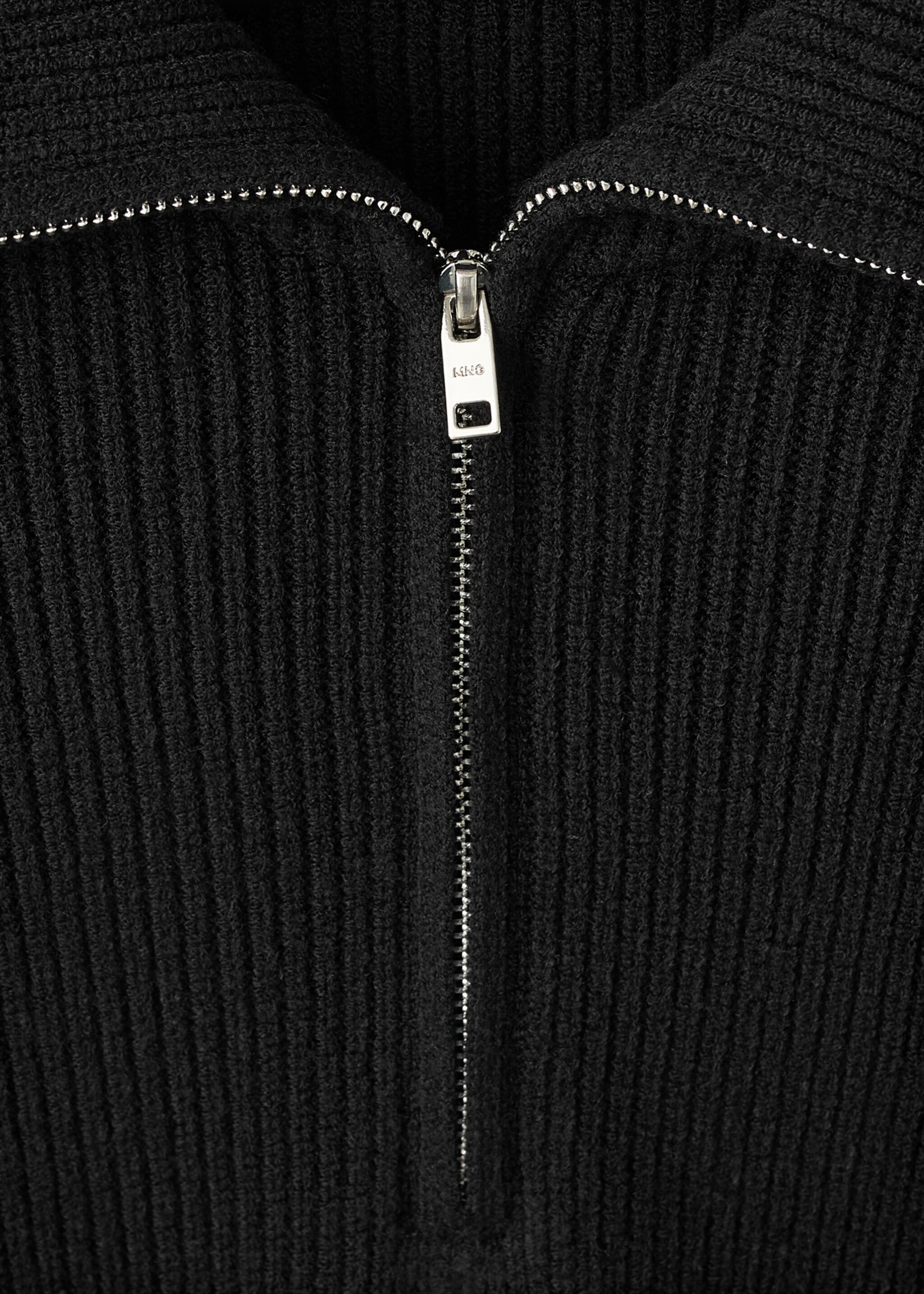 Pull-over maille col zippé - Détail de l'article 8, Noir. Ref: 17007901-00.