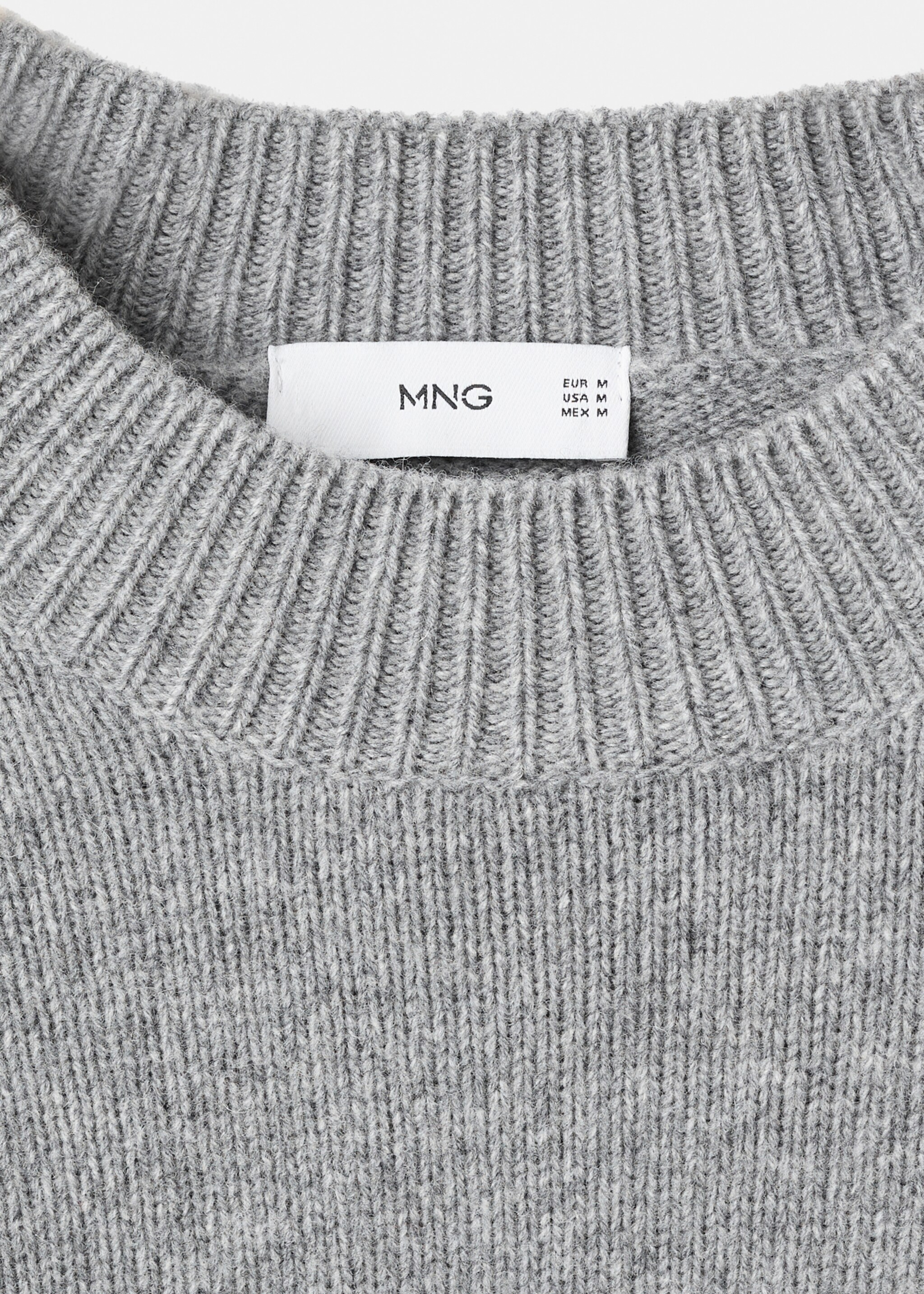 100% Italian wool knitted sweater - Details of the article 8, Medium Heather Grey. Ref: 17007907-00.