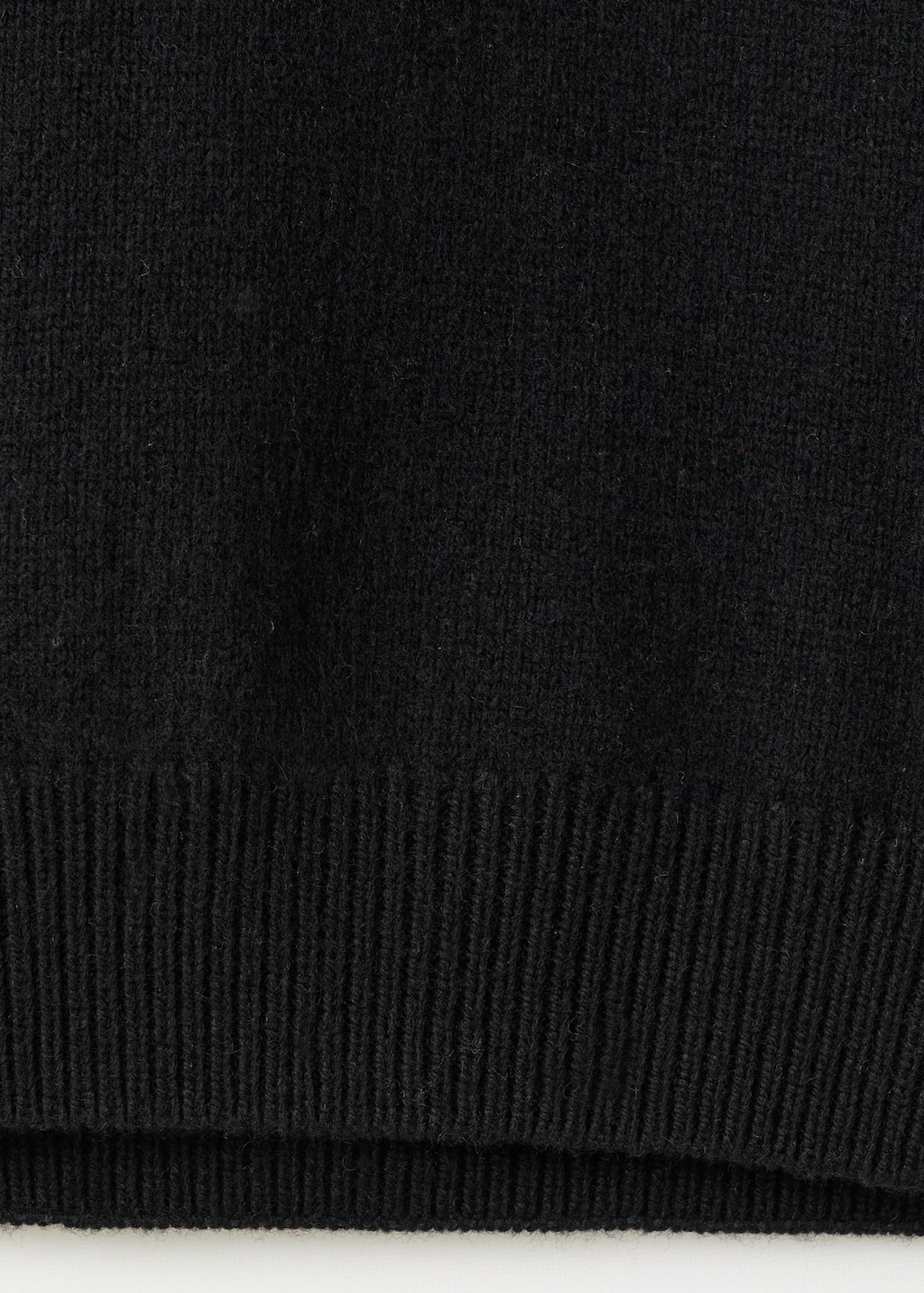 100% Italian wool knitted sweater