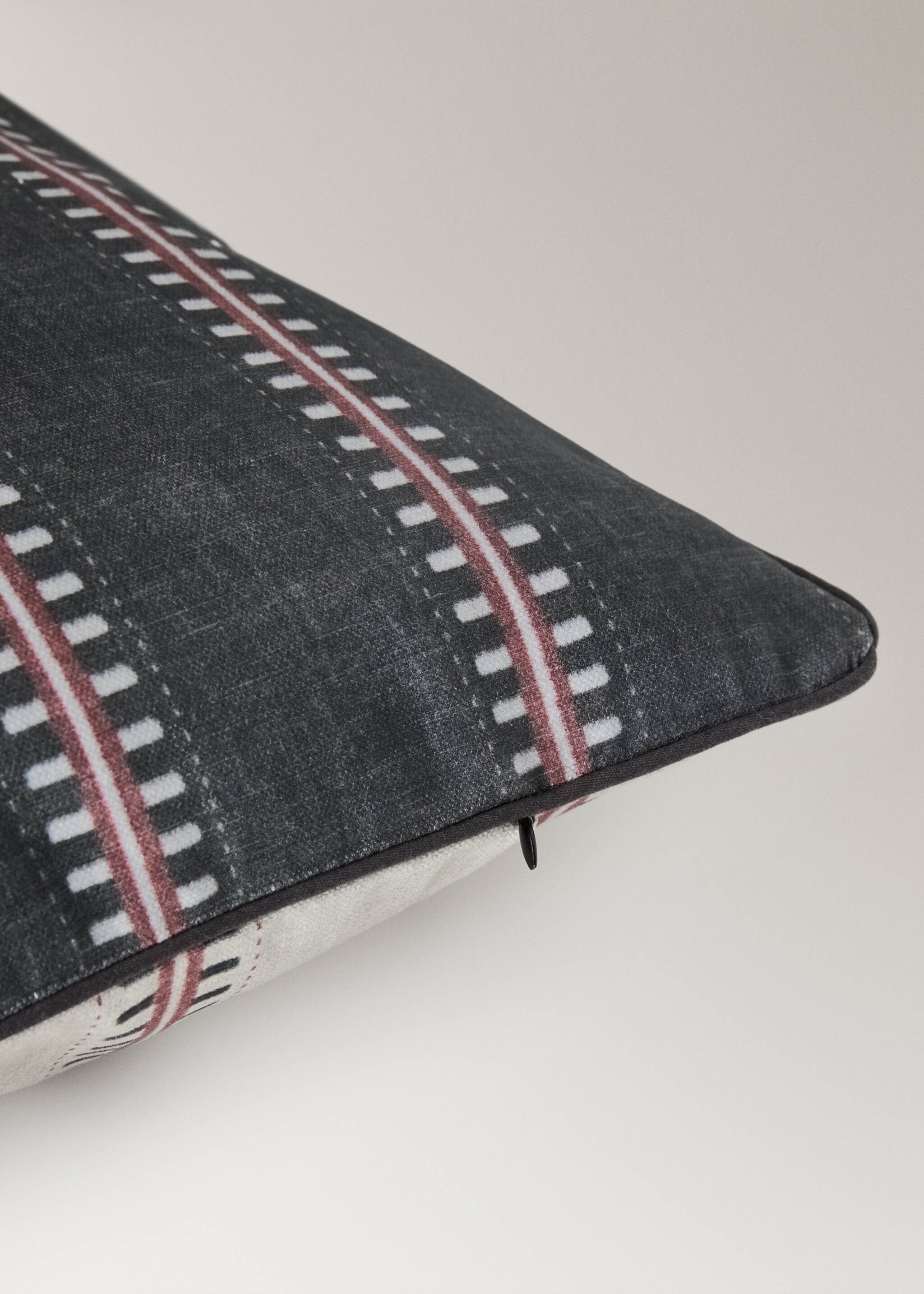 Cotton striped cushion cover with piping 40x60 cm - Details of the article 2, Green. Ref: 17007913-00.