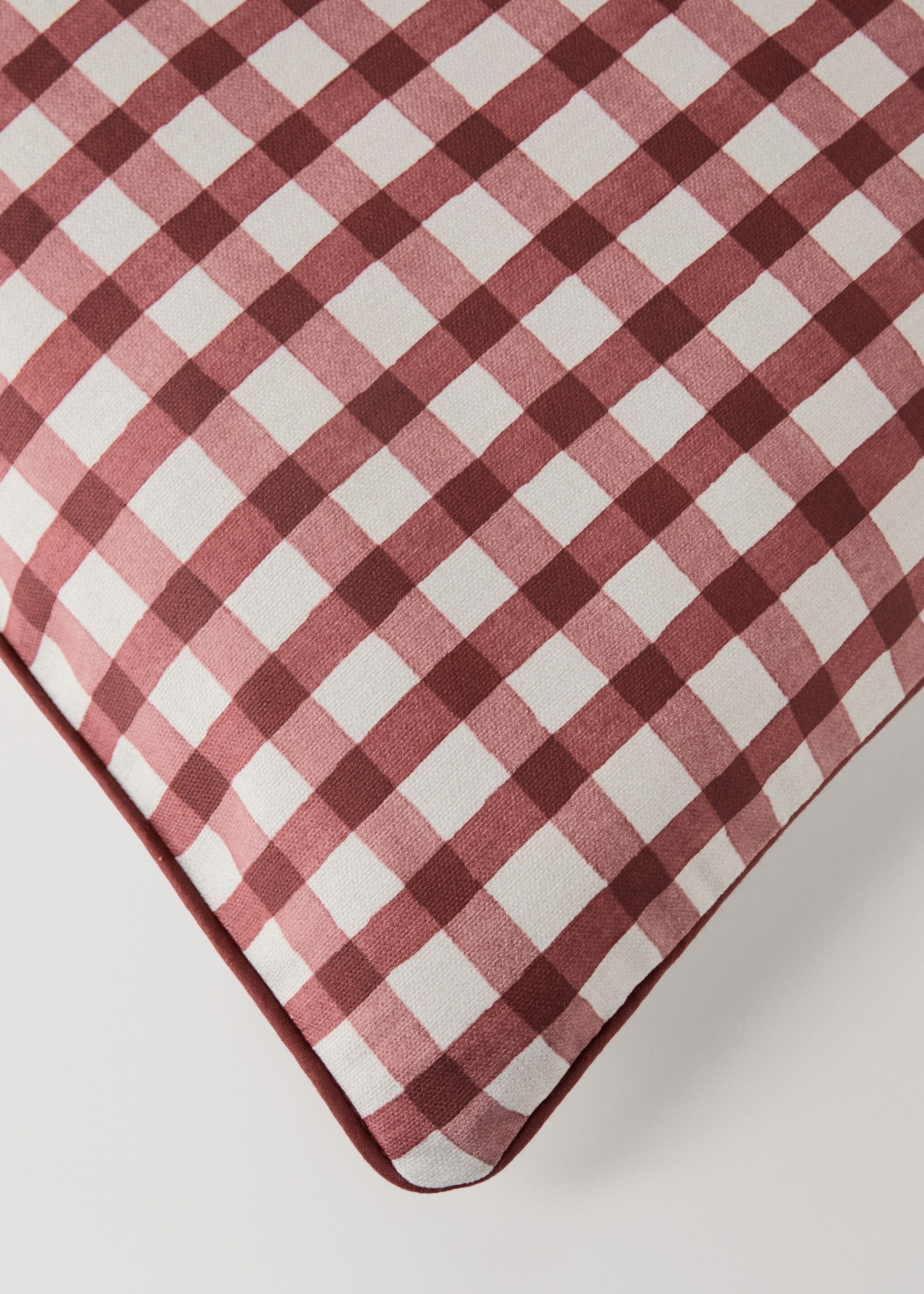 Gingham cotton cushion cover with trim 45x45cm - Details of the article 2, Red. Ref: 17007914-00.