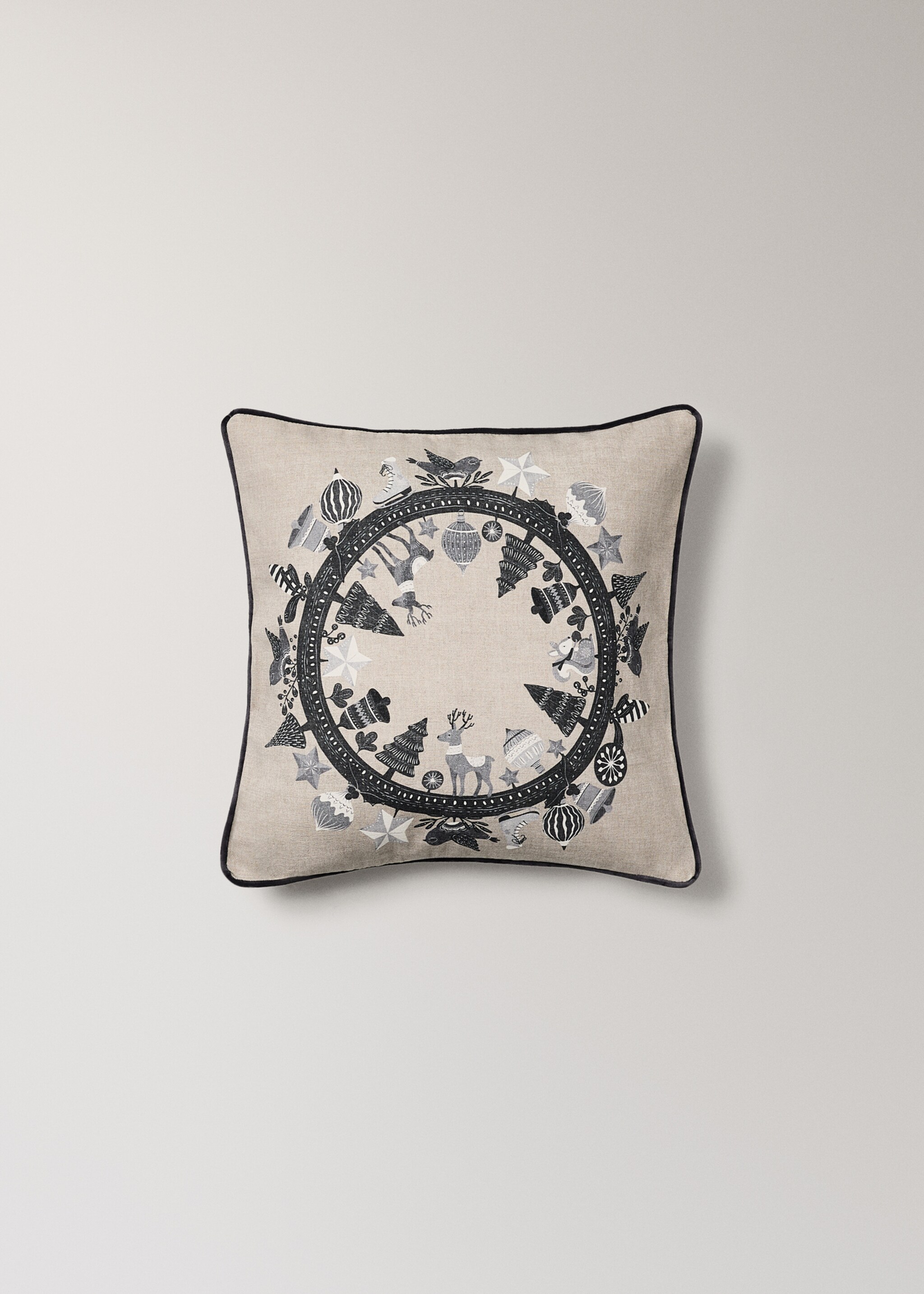Embroidered detail cushion cover 30x40cm - Article without model, Beige. Ref: 17007915-00.