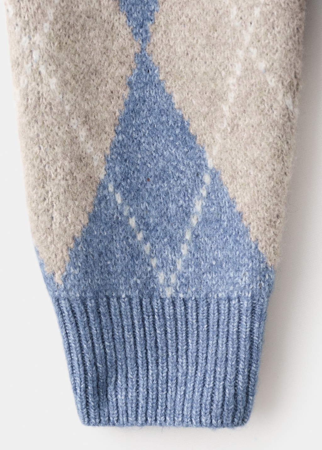 Rhombus design sweater