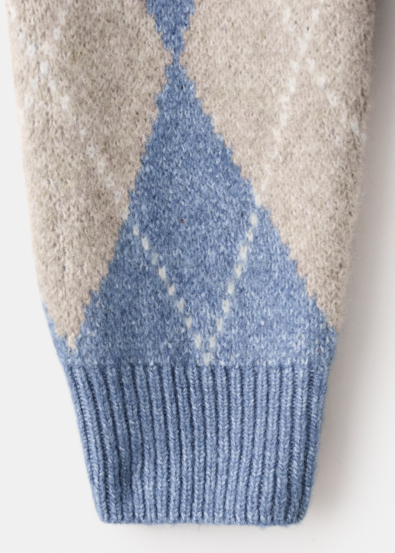 Pull-over motif losanges - Détail de l'article 0