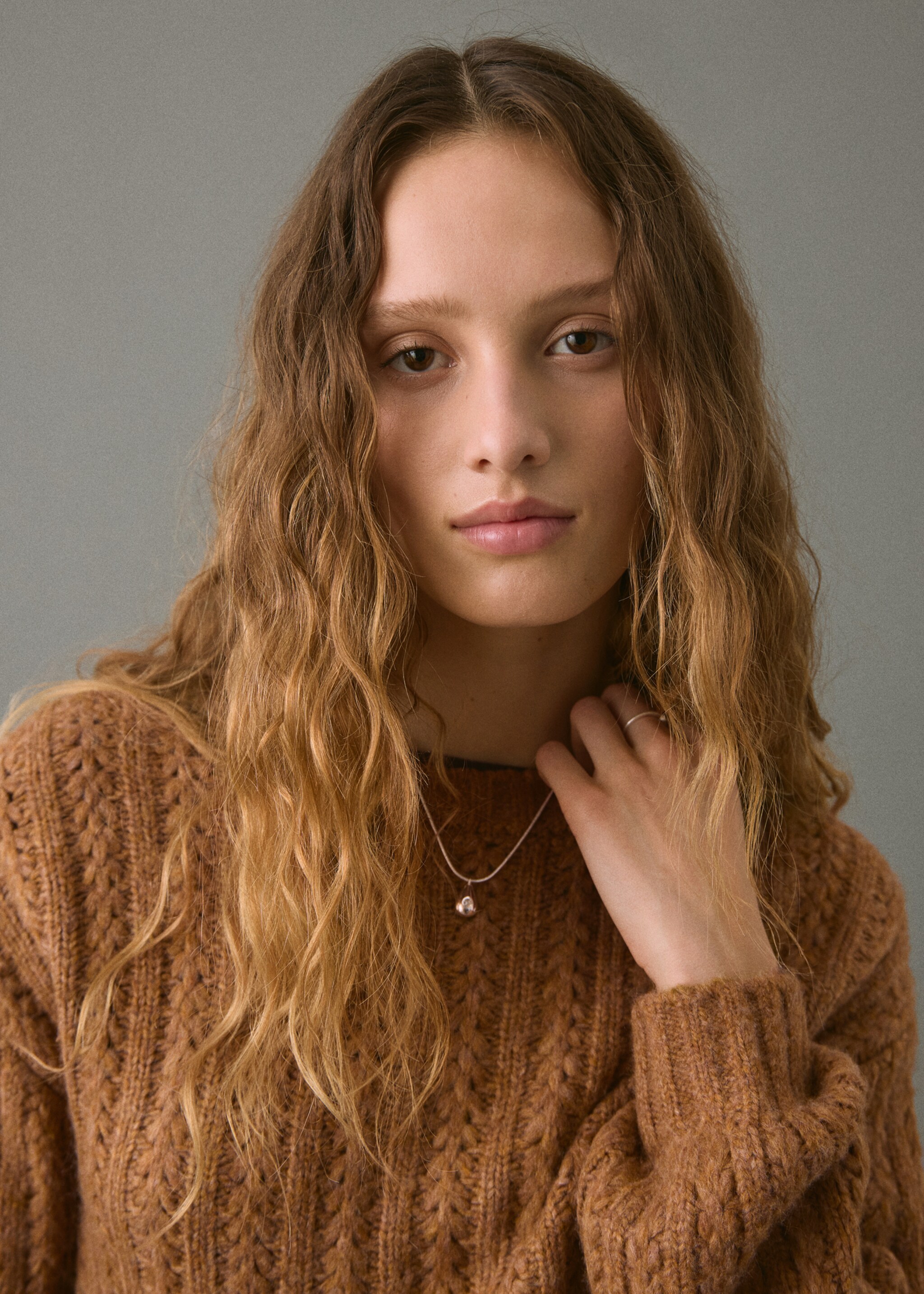 Chunky-knit sweater - Details of the article 1, Caramel. Ref: 17008274-00.