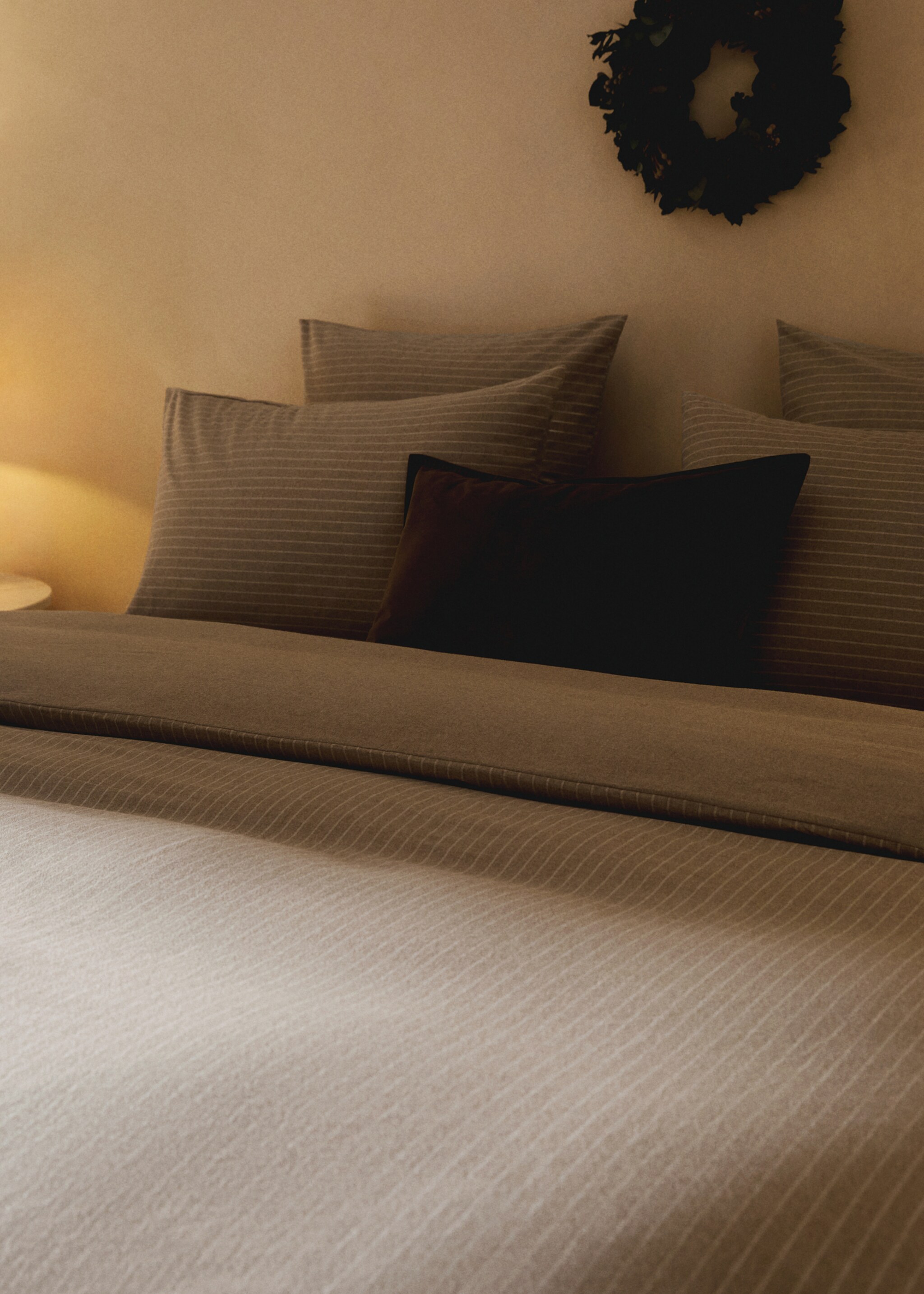 Melange cotton flannel duvet cover with fine-striped yarn for 150/160cm bed - Details of the article 7, Beige. Ref: 17008285-00.