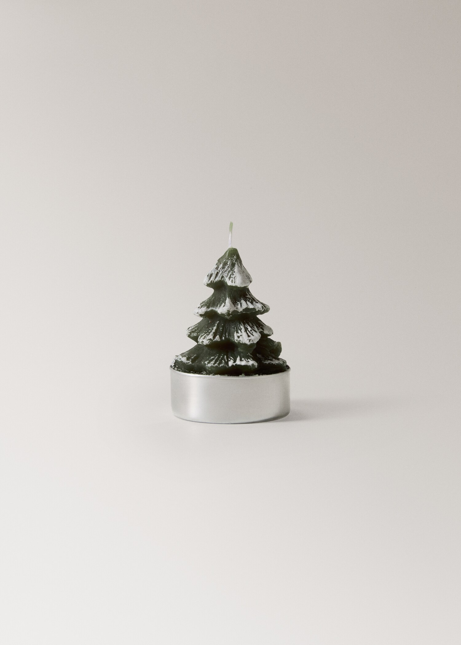 Set of 6 decorative tree-shaped candles - Details of the article 1