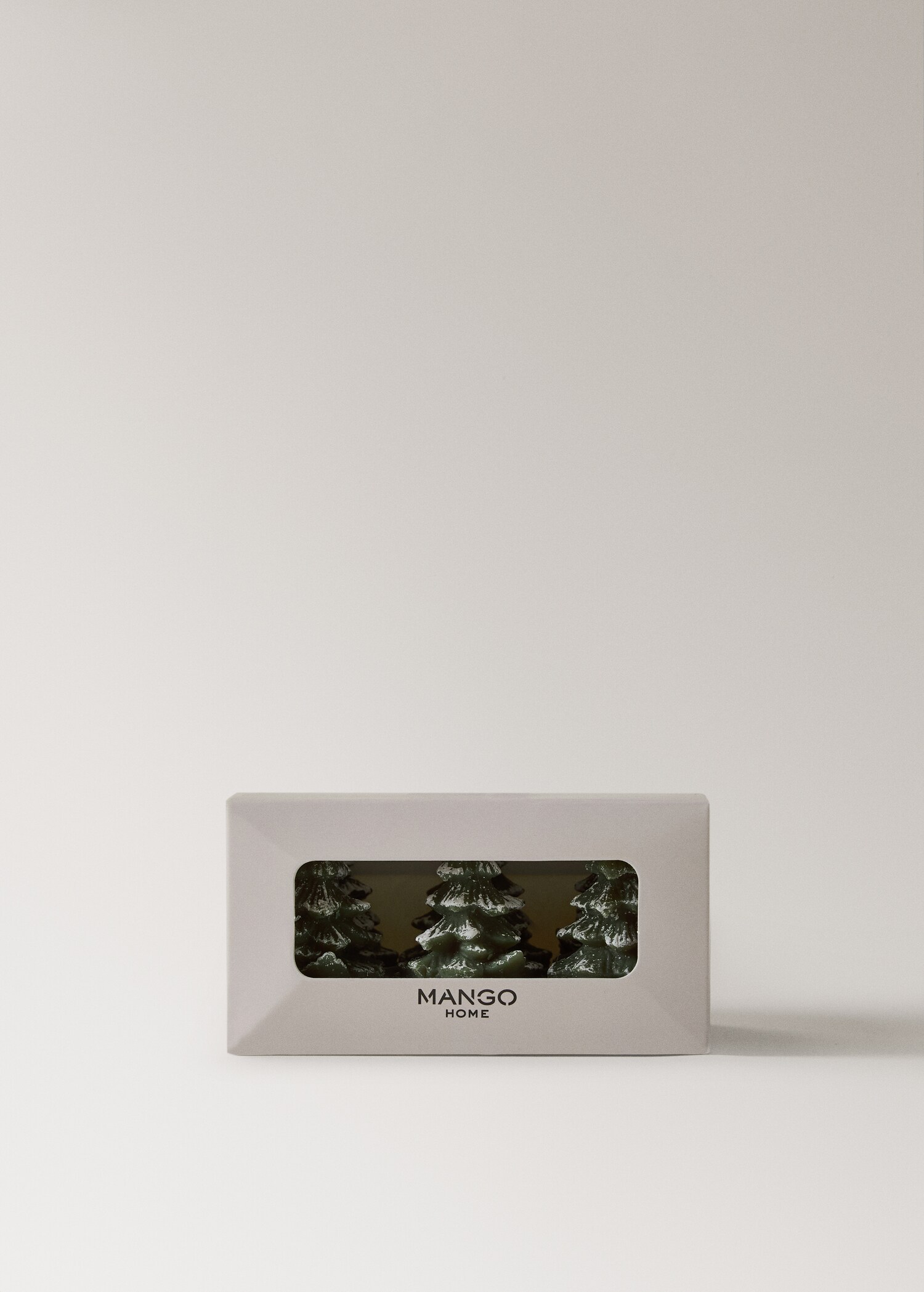 Set of 6 decorative tree-shaped candles - Details of the article 2