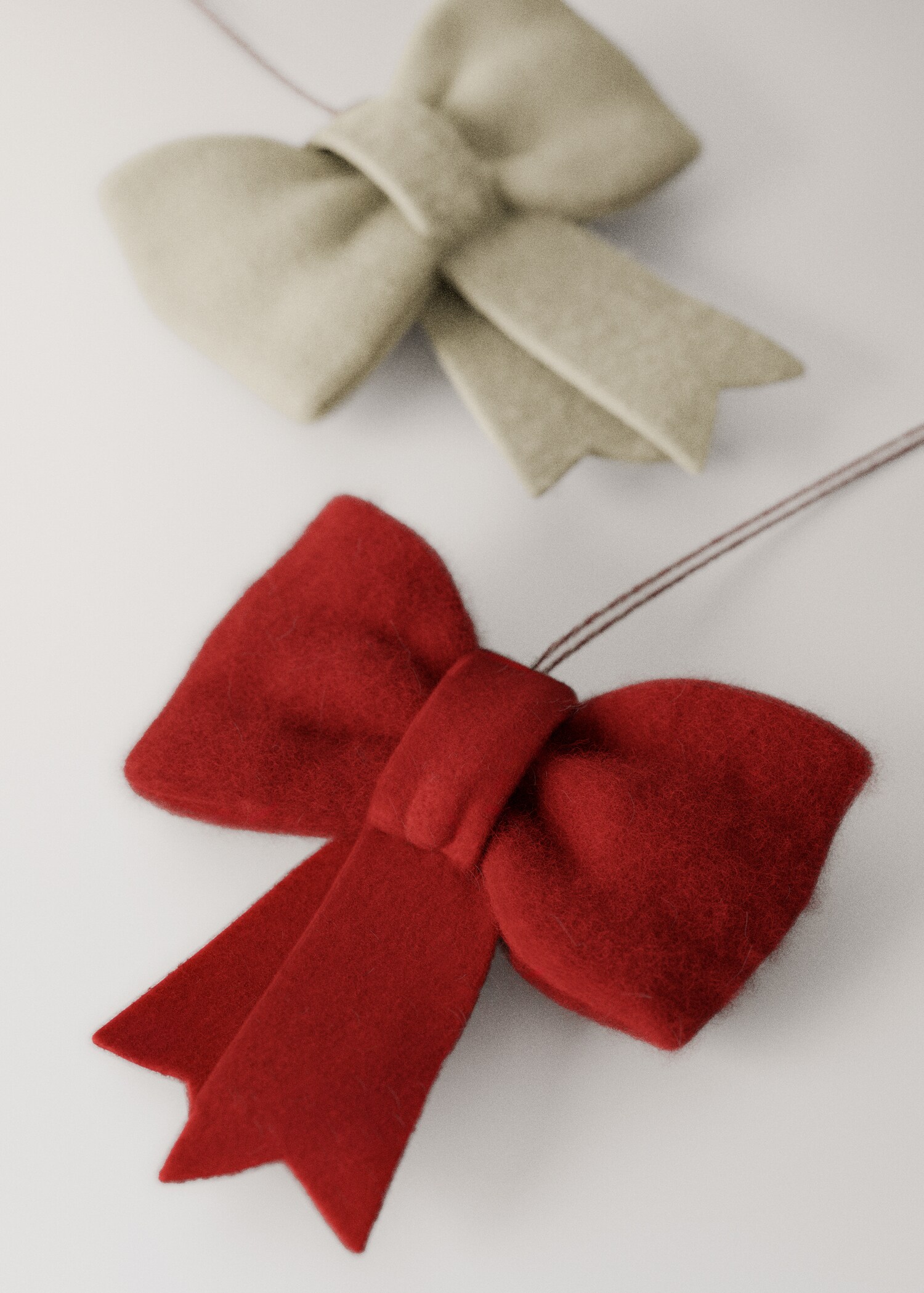 Felt bow decorations - Details of the article 3
