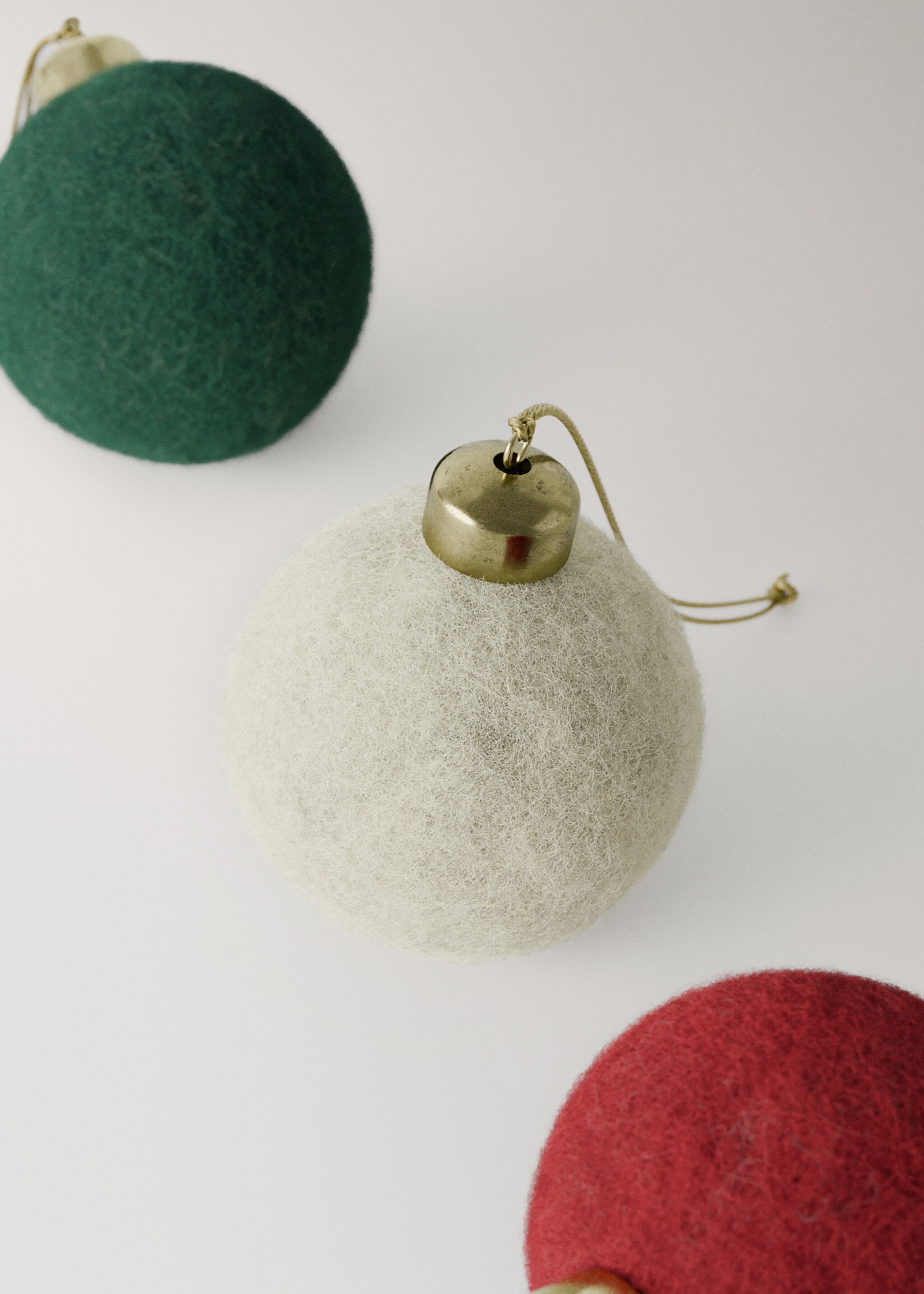felt ball tree ornaments - Details of the article 4, White. Ref: 17008298-00.