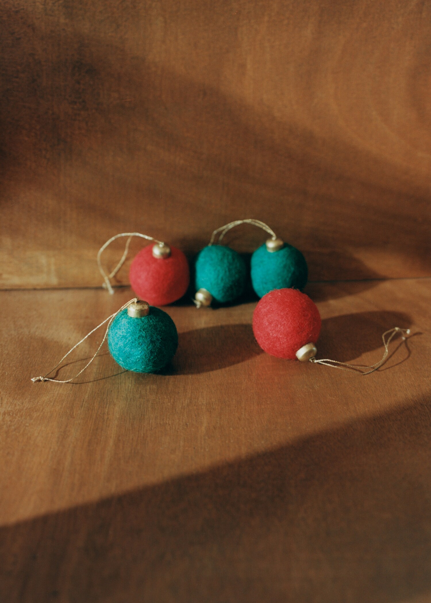 Felt bauble tree decorations - Details of the article 6