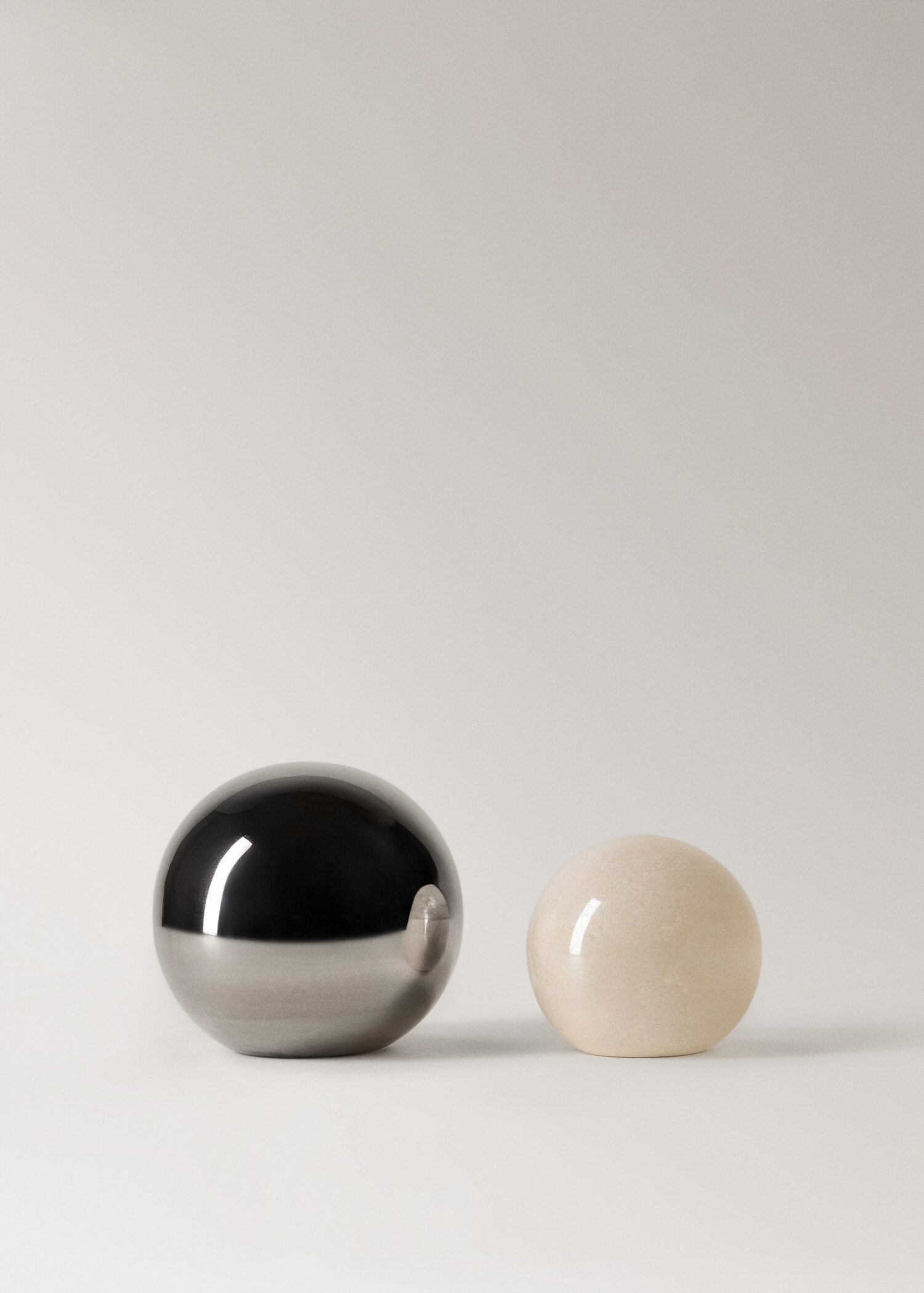 Medium ceramic decorative marble - Details of the article 3