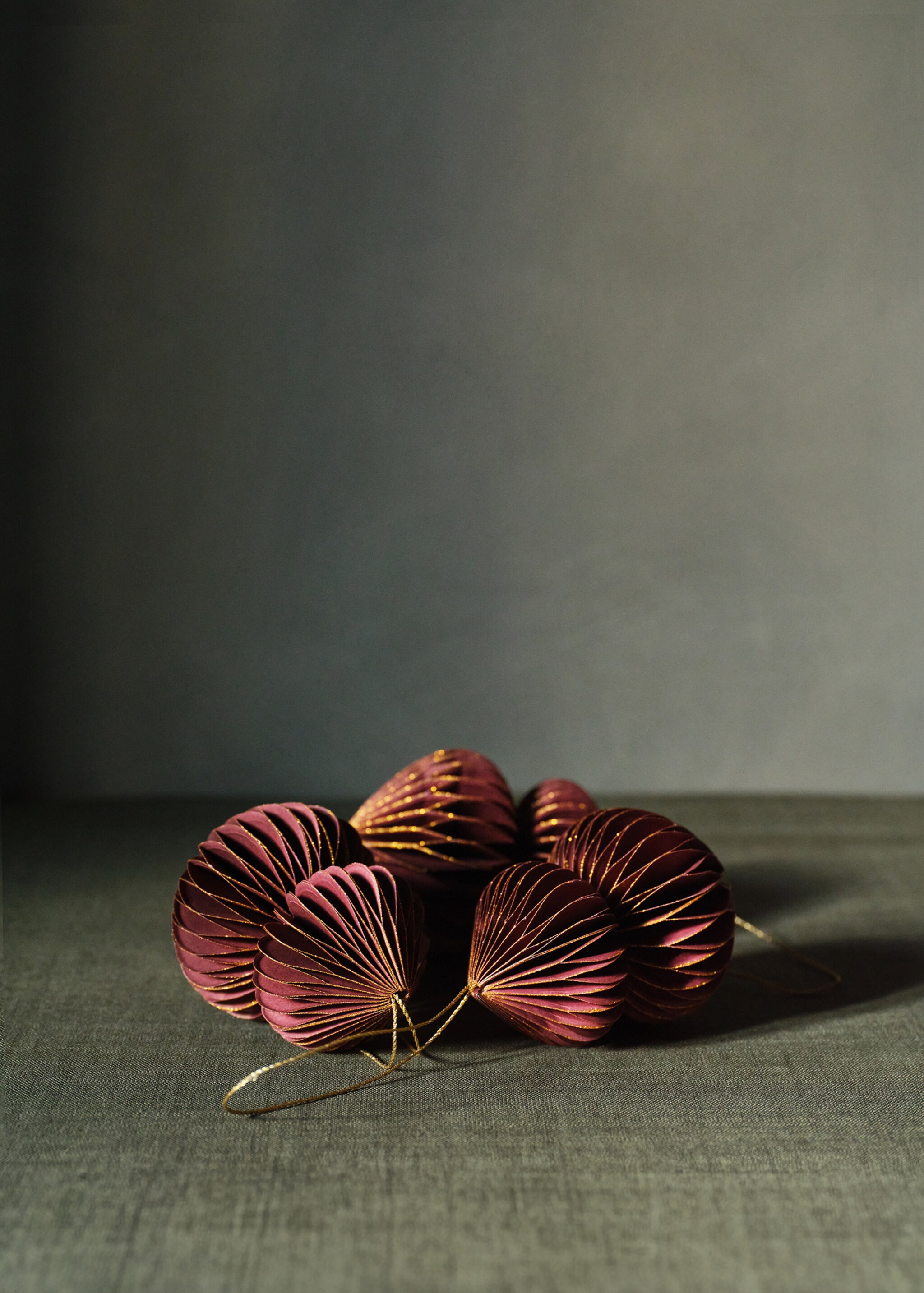 Décorations de sapin en papier - Détail de l'article 6, Grenat. Ref: 17008311-00.