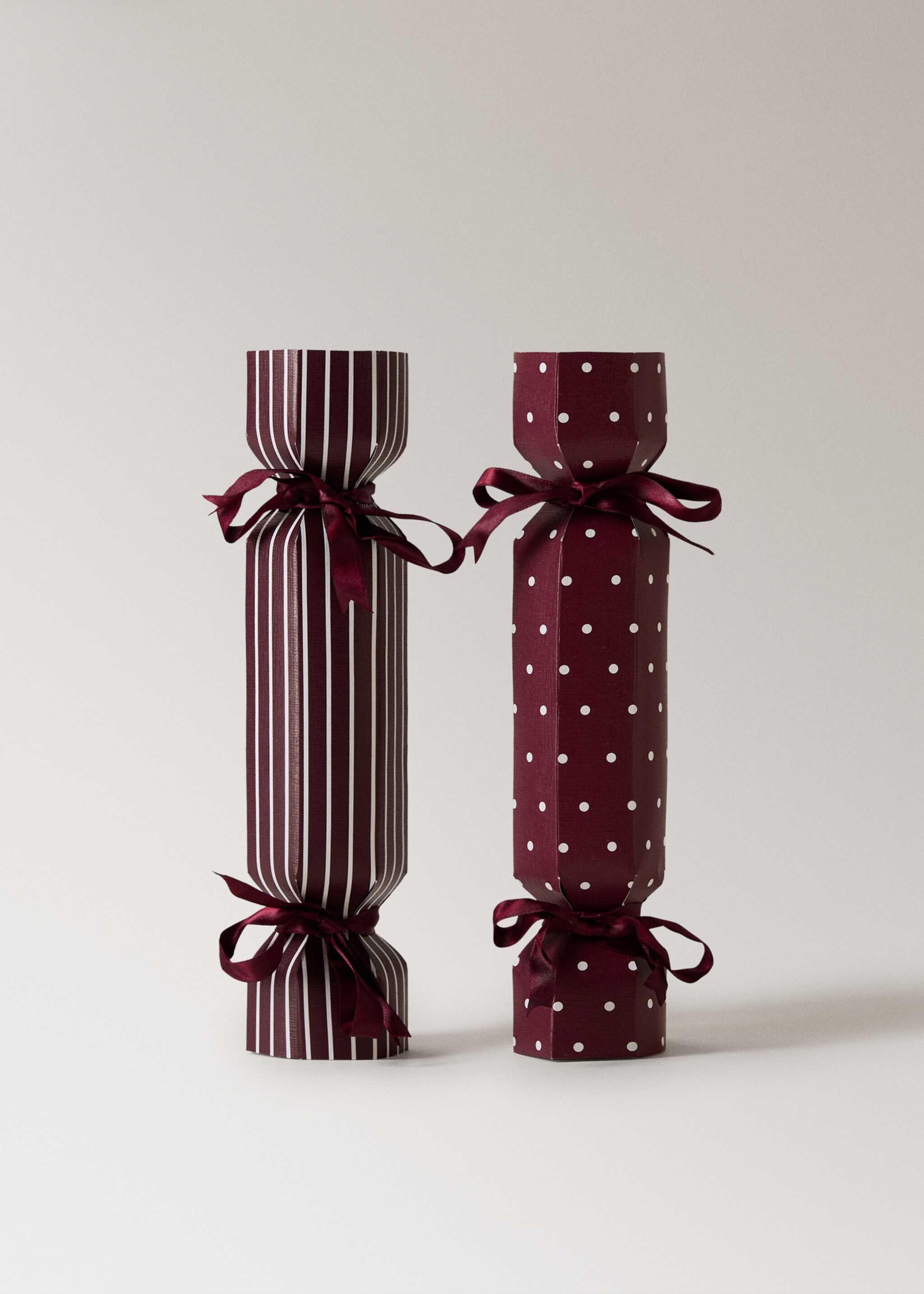 Surprise cracker - Article without model, Maroon. Ref: 17008315-00.