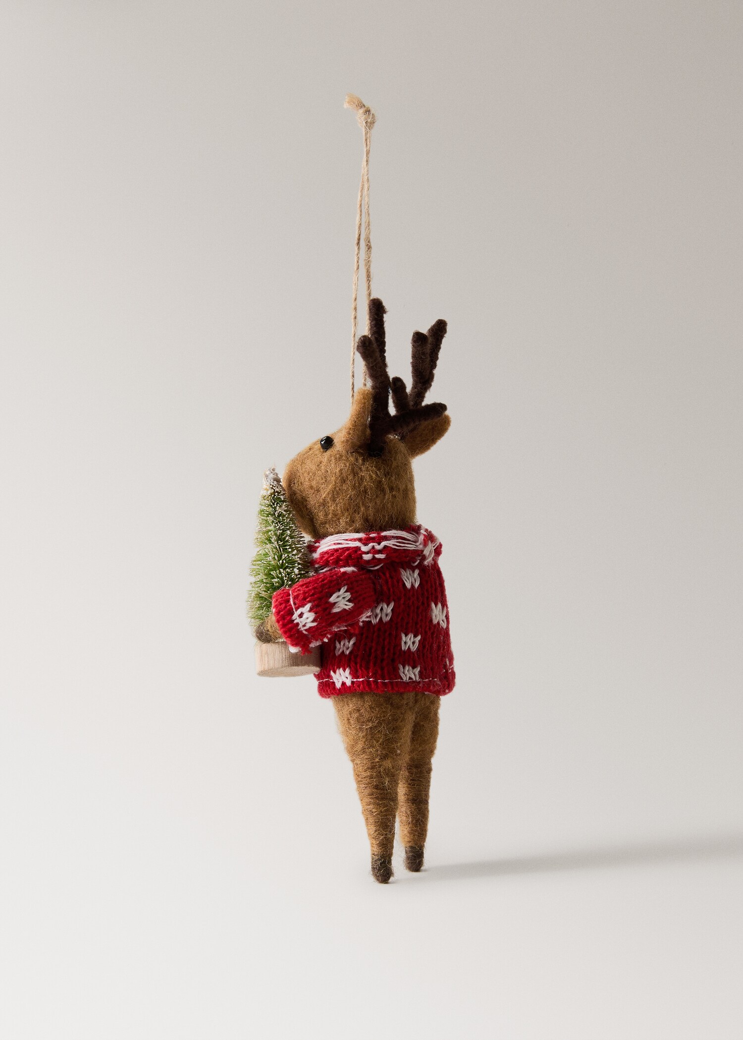 Felt reindeer decoration - Details of the article 1