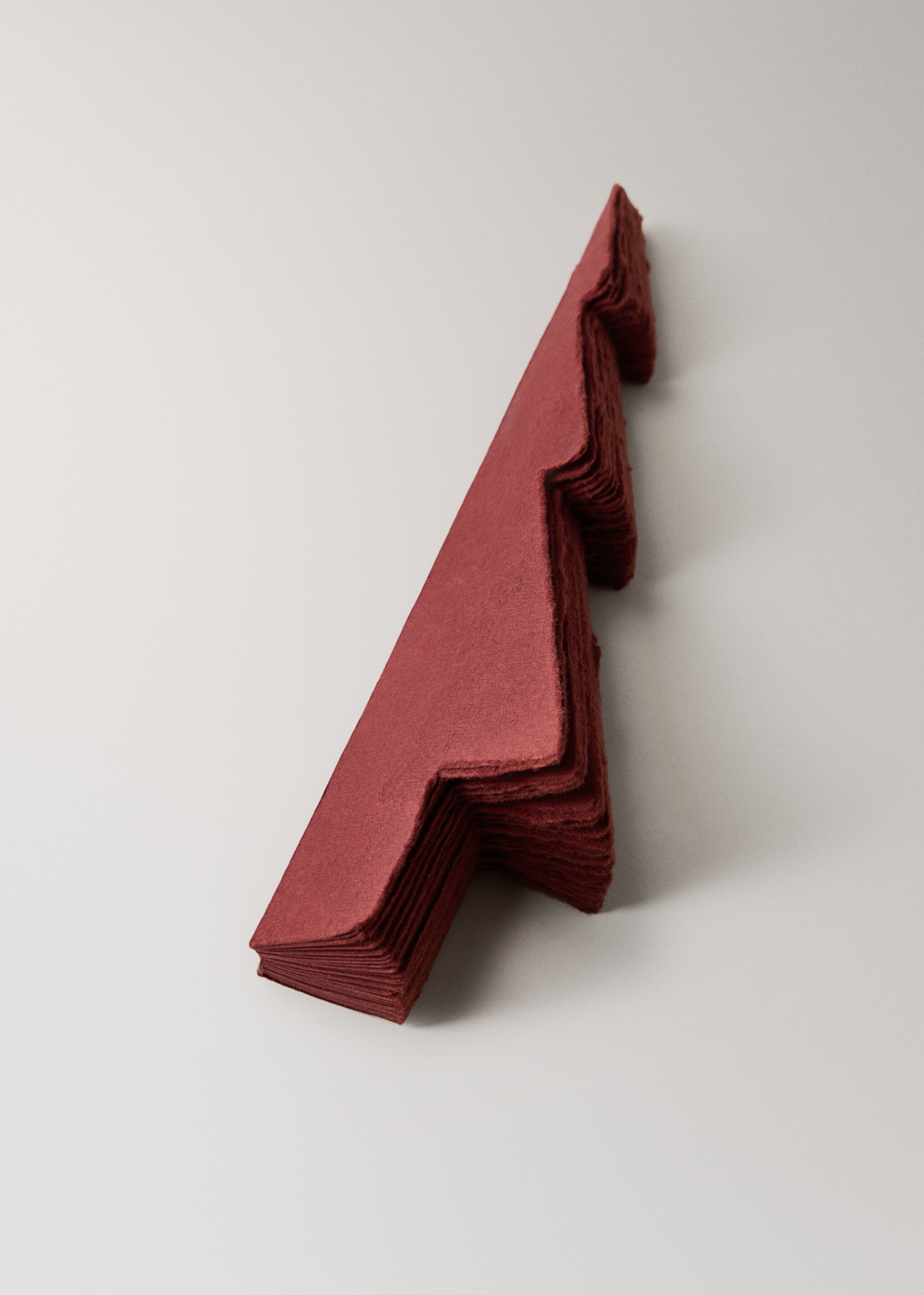 Small paper Christmas tree - Details of the article 3, Maroon. Ref: 17008334-00.