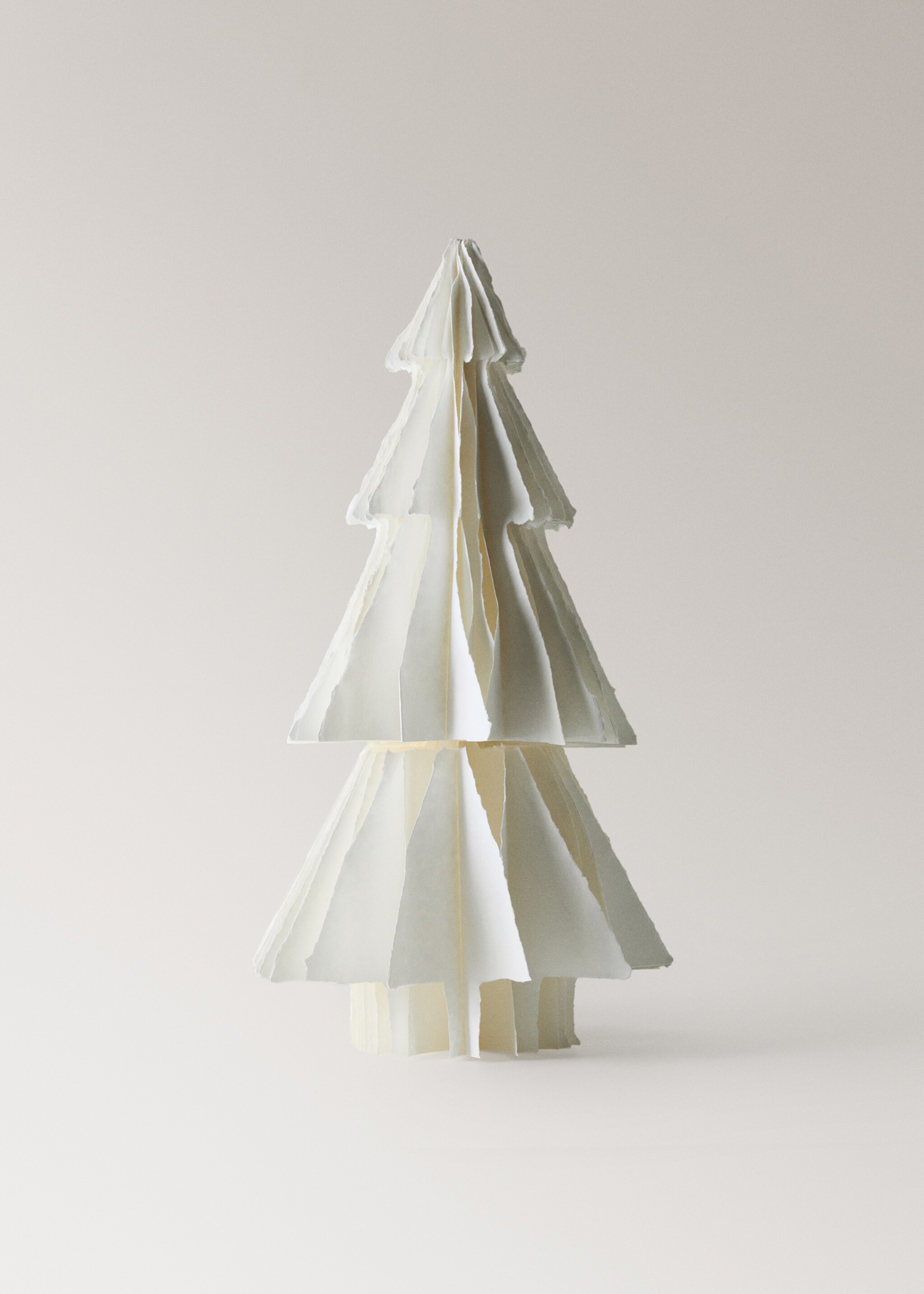 Large paper Christmas tree - Article without model, Ecru. Ref: 17008340-00.