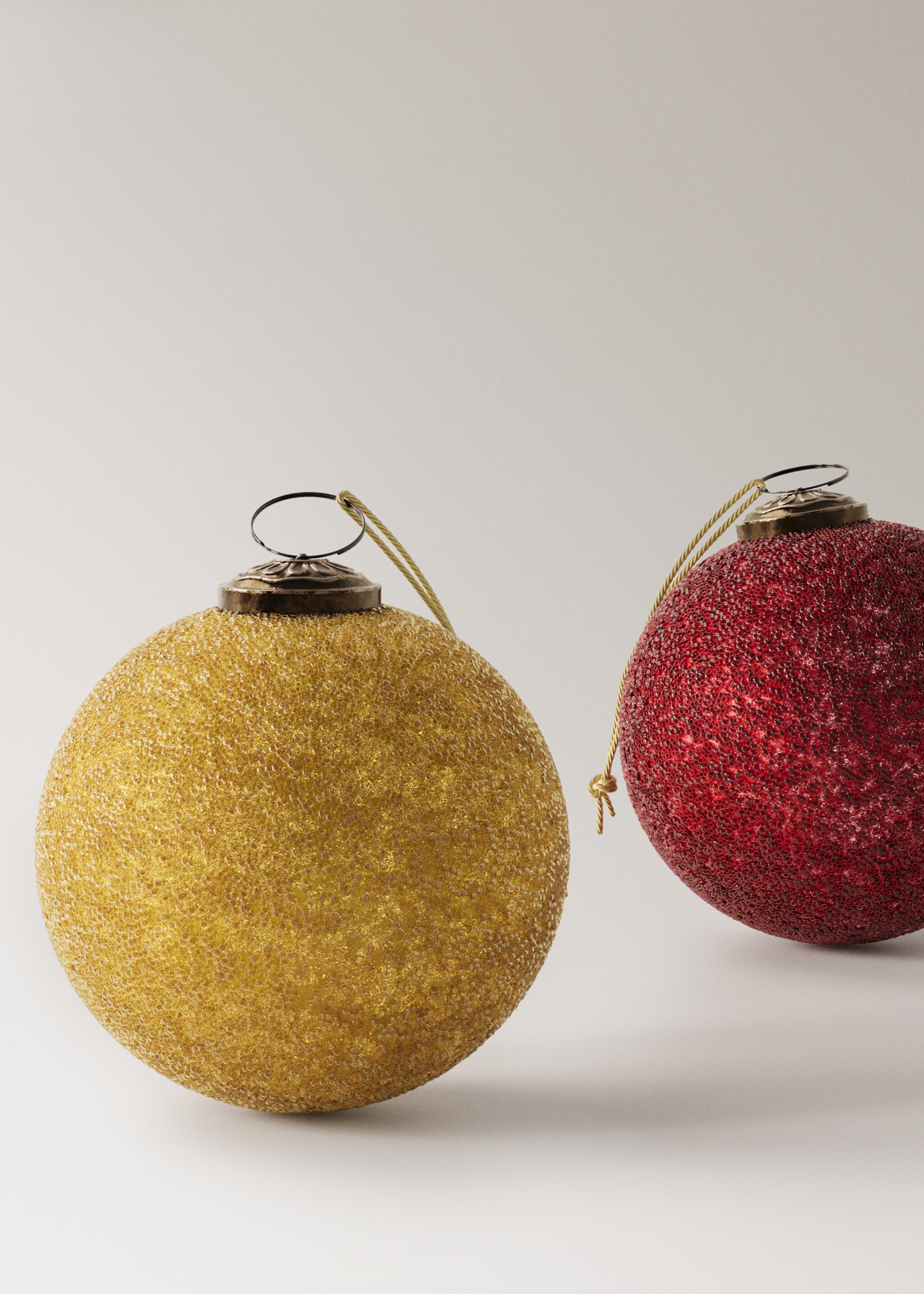 Glitter tree decorations - Details of the article 4, Gold. Ref: 17008640-00.
