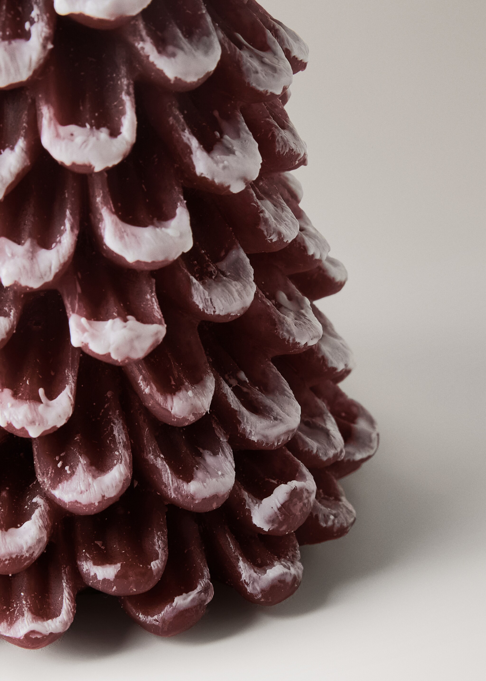 Decorative snow-covered fir candle - Details of the article 2, Maroon. Ref: 17008645-00.
