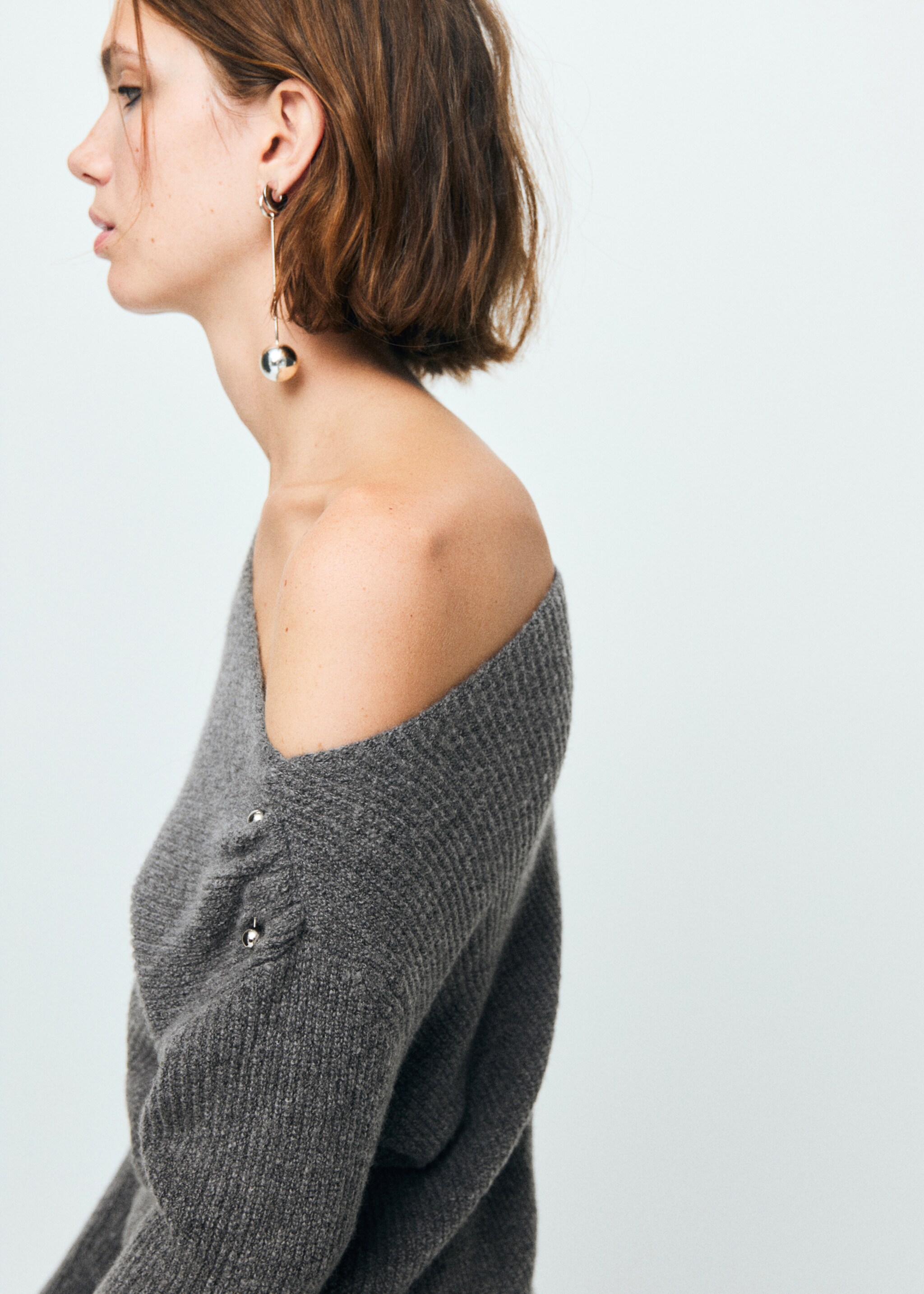 Asymmetrical sweater with metallic detail - Details of the article 1, Medium Heather Grey. Ref: 17009116-00.