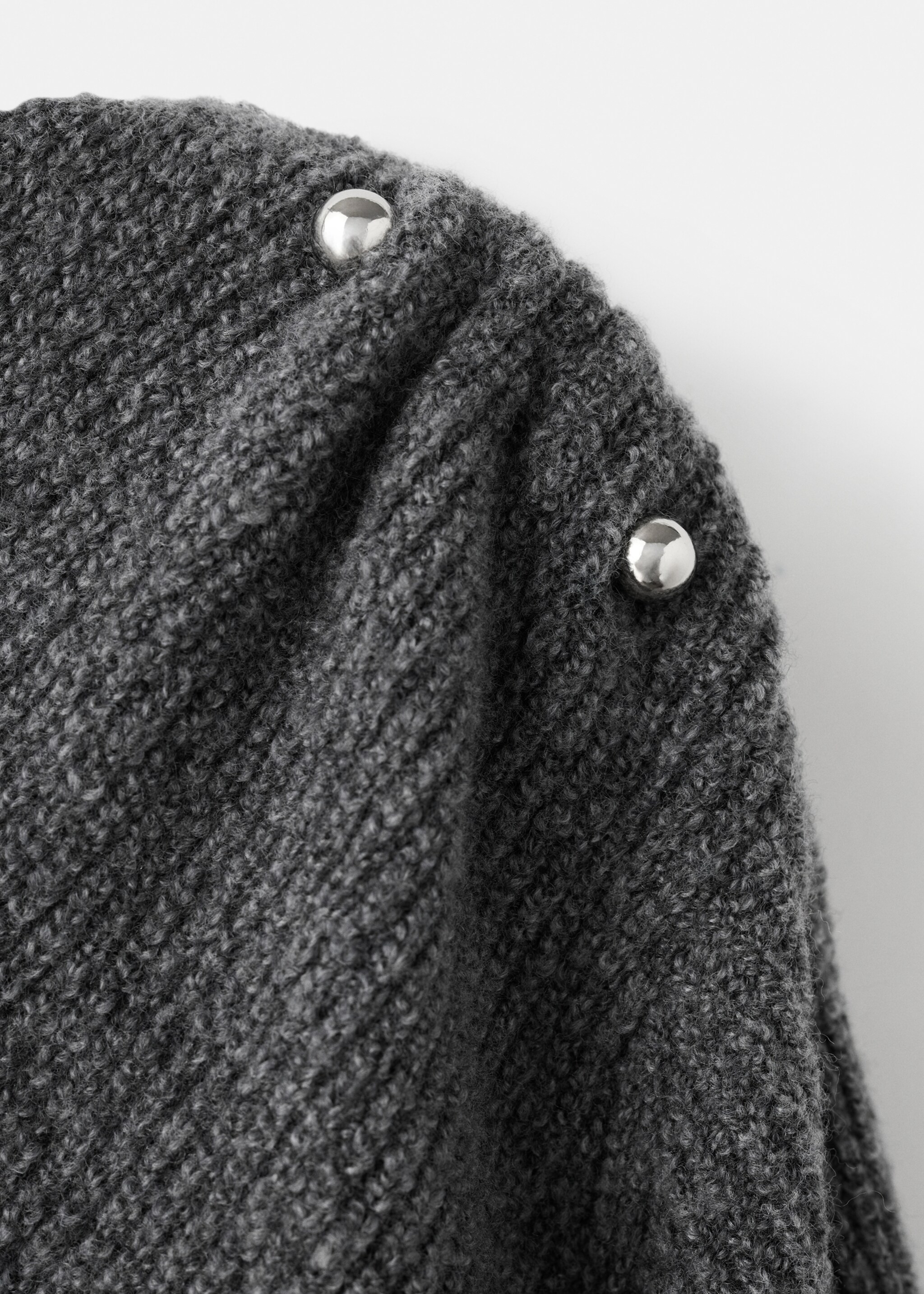 Asymmetrical sweater with metallic detail - Details of the article 8, Medium Heather Grey. Ref: 17009116-00.